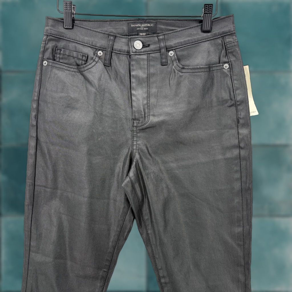 Banana Republic Banana Republic High Rise Skinny Jeans Womens 6P Petite Black NWT Stretch Coated Denim 5-Pocket Rise Slim Inseam 26in XS? Size 28" / US 6 / IT 42 - 1 Thumbnail