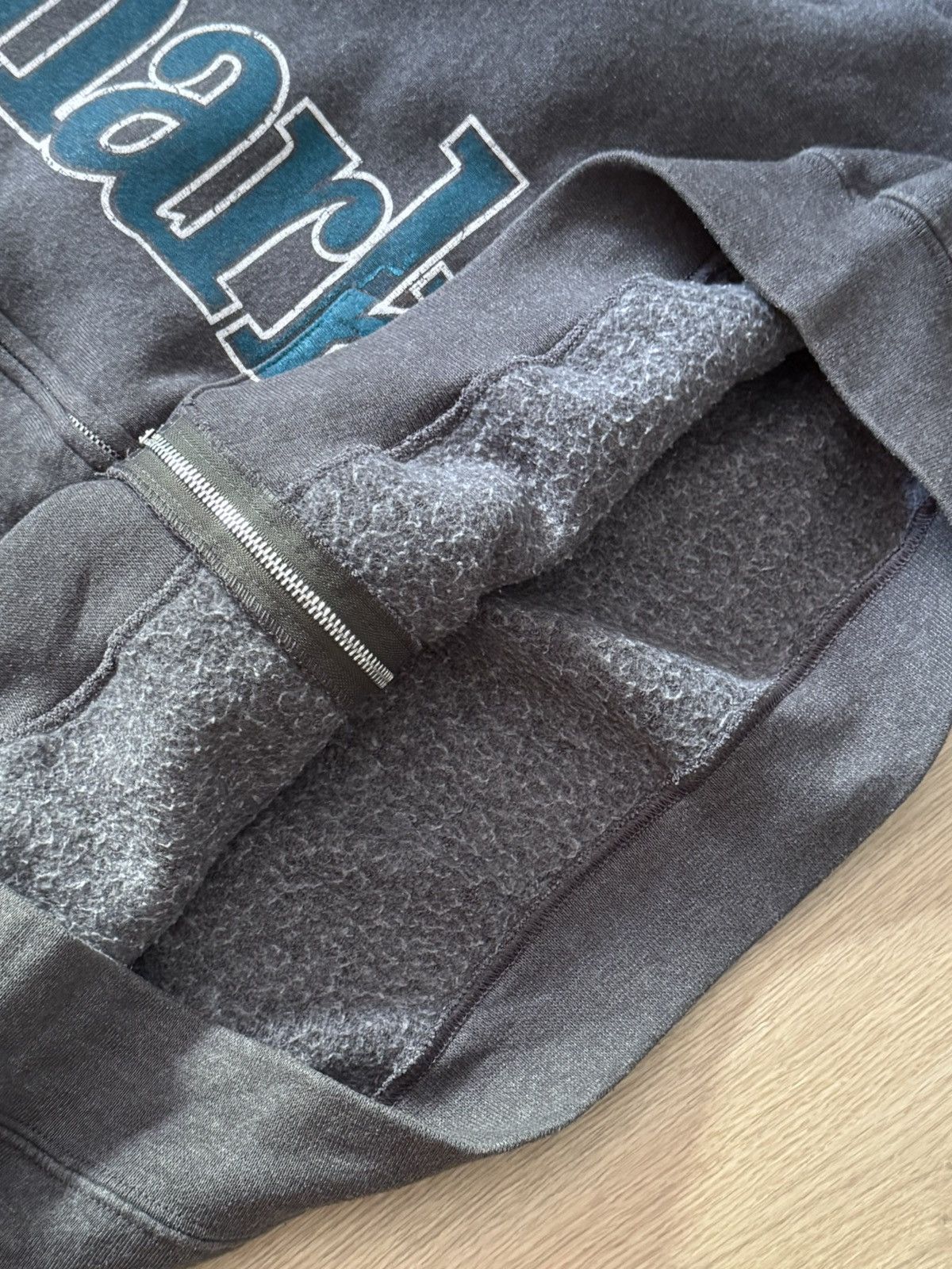 Russell Athletic Vintage 00’s Russell Athletic Sharks Baggy Full Zip Hoodie Size US XL / EU 56 / 4 - 5 Thumbnail
