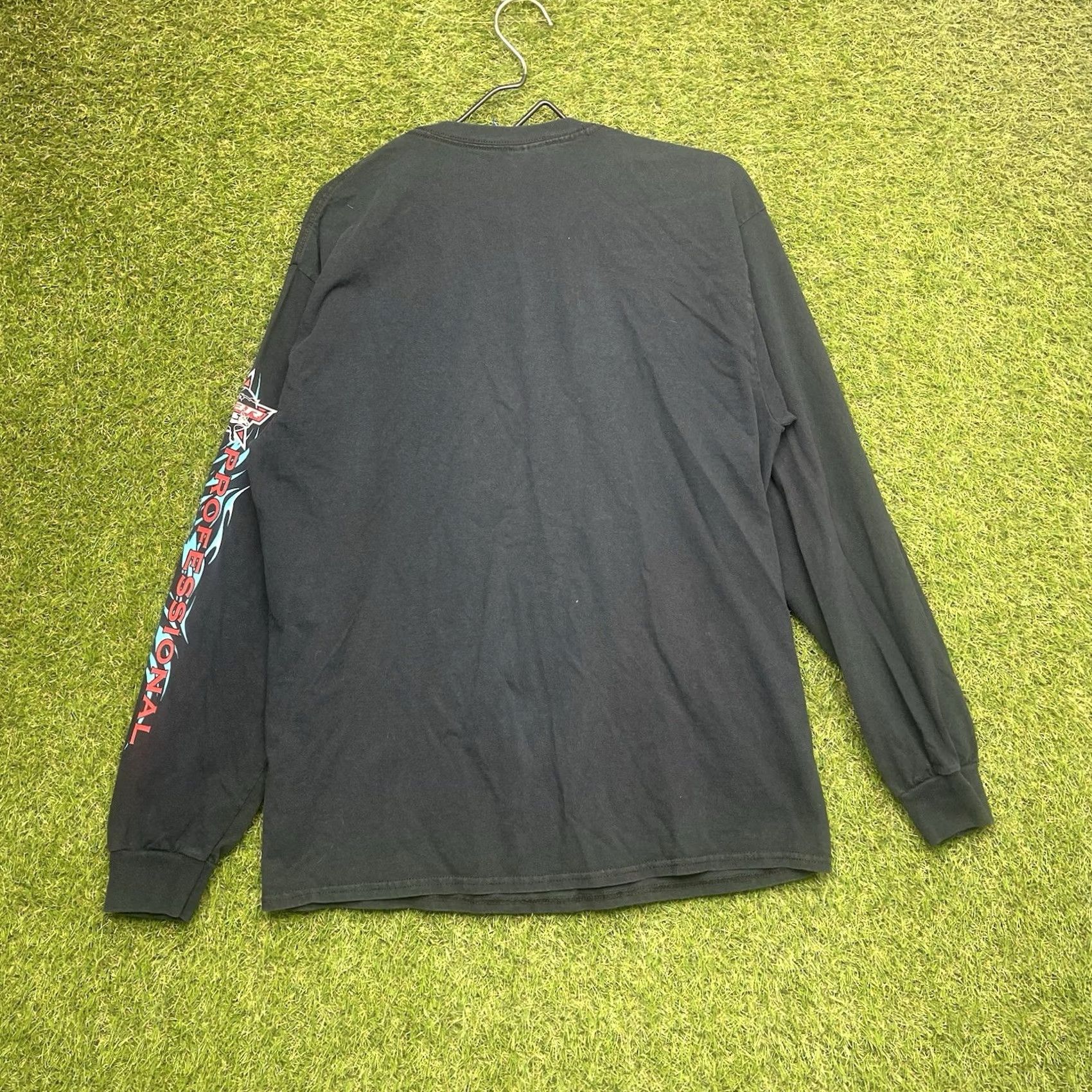 Vintage VINTAGE PBR Shirt Mens L Black Bringing The Heat Bull Riding Y2K Cowboy Ride Graphic Print Crew Neck T-Shirt 2000s USA Mens Size US L / EU 52-54 / 3 - 2 Thumbnail