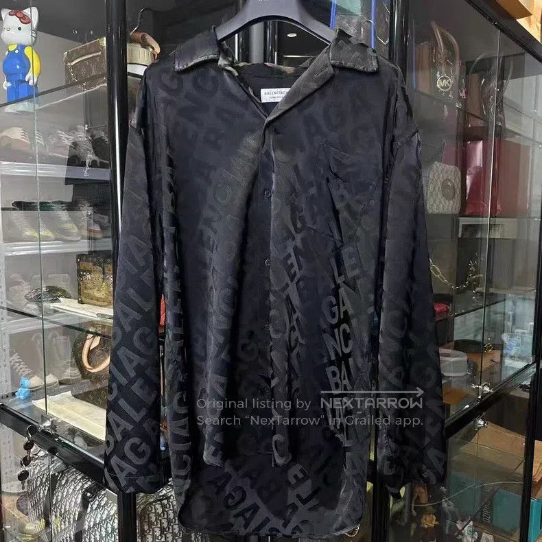 Balenciaga Balenciaga Full print logo letter silk shirt Size XS / US 0-2 / IT 36-38 - 1 Thumbnail