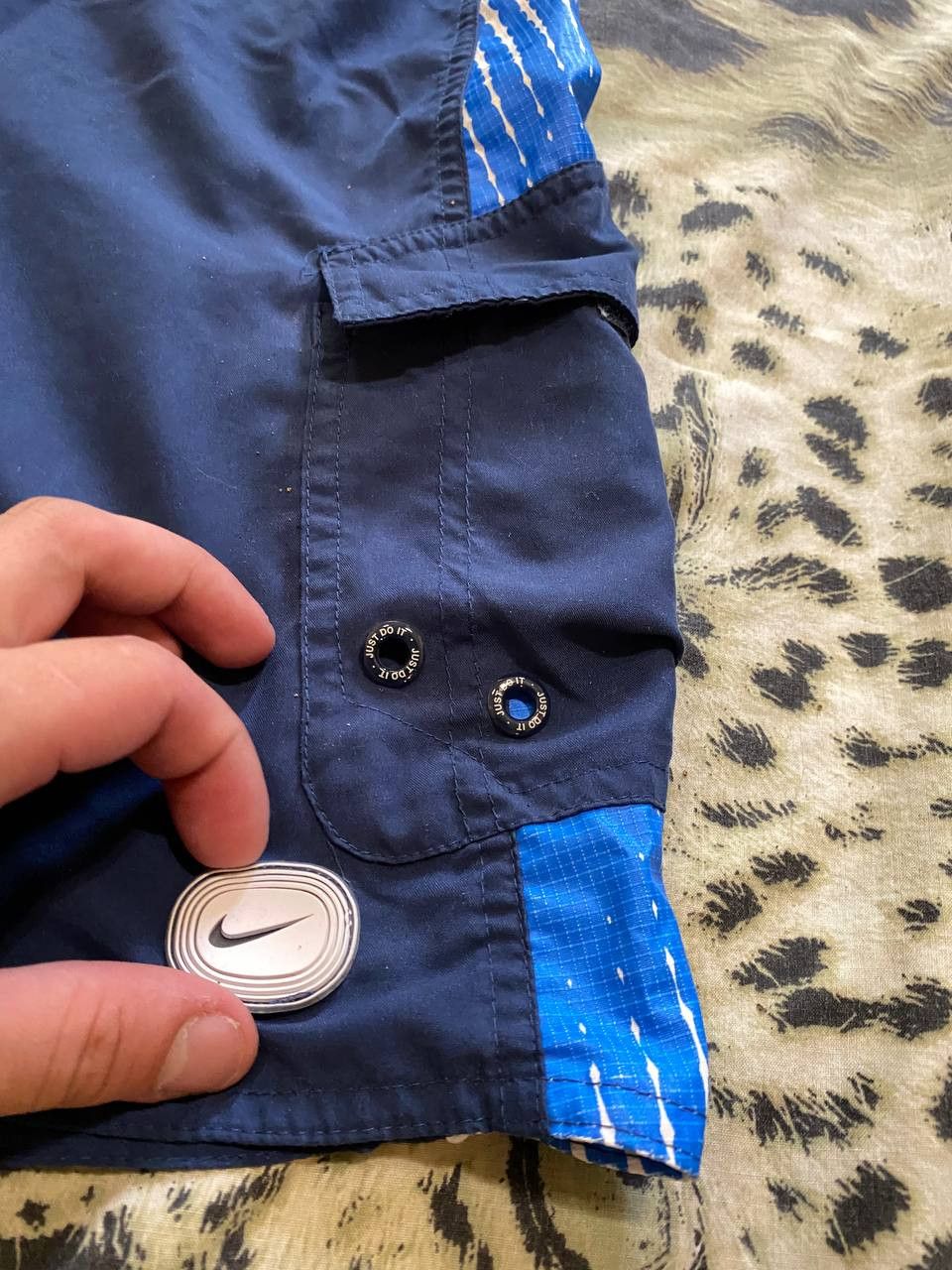 Nike Vintage Nike Shorts Logo swoosh casual Y2K Streetwear Size US 34 / EU 50 - 2 Thumbnail