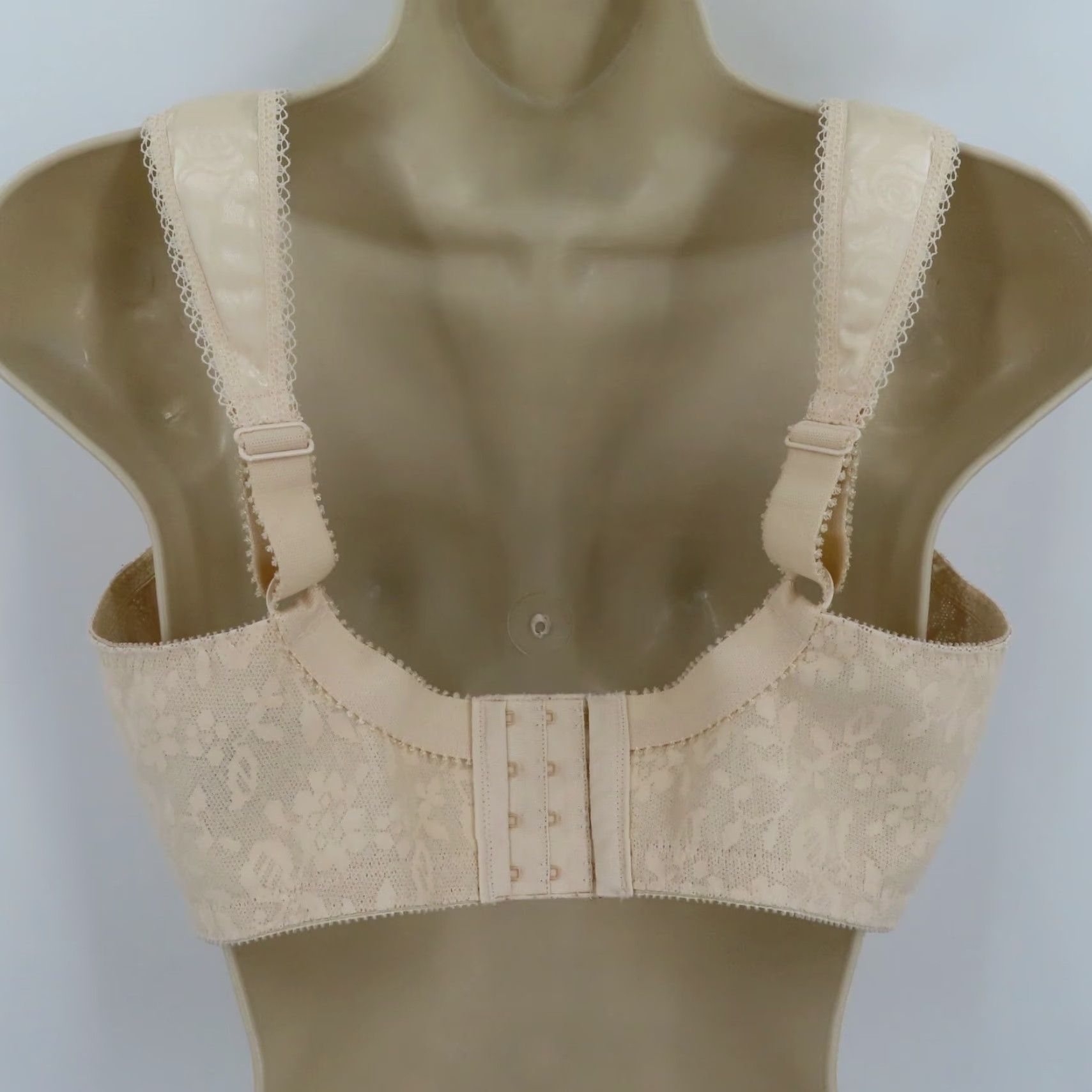 Vintage Playtex 38D Bra 18 Hour Ultimate Shoulder Comfort Wireless Beige Floral Flower T-Shirt Bra Women Size ONE SIZE - 6 Thumbnail