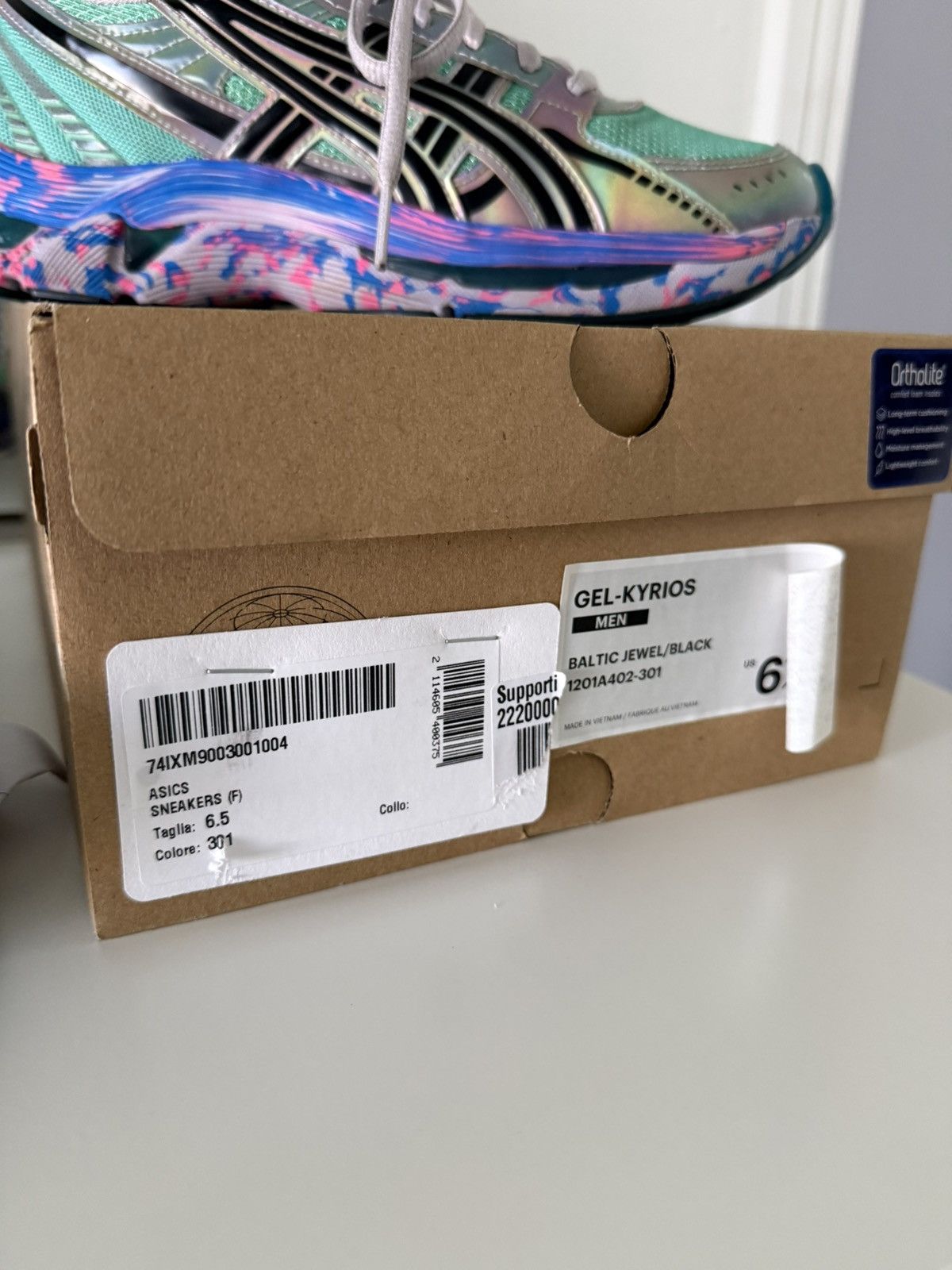 Asics ASICS x Luisaviaroma Gel Kyrios Size:6.5 Color:Iridescent Size US 6.5 / EU 39-40 - 8 Thumbnail