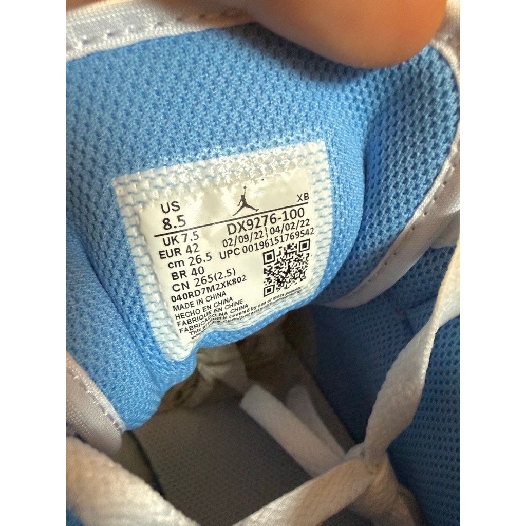 Jordan Brand × Nike Jordan 1 Mid UNC University Blue Wolf Grey White Powder Size US 8.5 / EU 41-42 - 8 Thumbnail