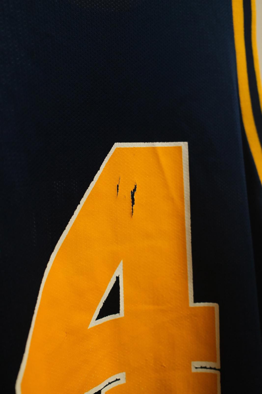 Logo Athletic 90's Logo Atheltic Michigan Wolverines #4 Basketball Jersey Size US XL / EU 56 / 4 - 6 Thumbnail