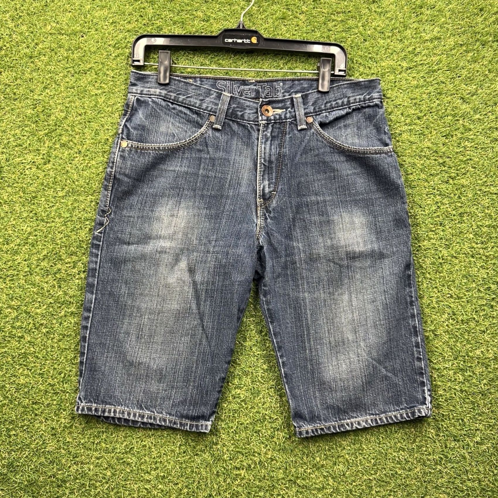 Levi's VINTAGE Levi's Jeans Shorts Mens 31 31x12 Dark Wash Baggy Skater JNCO Silver Tab Denim Blue 90s Mens Size US 31 - 2 Thumbnail
