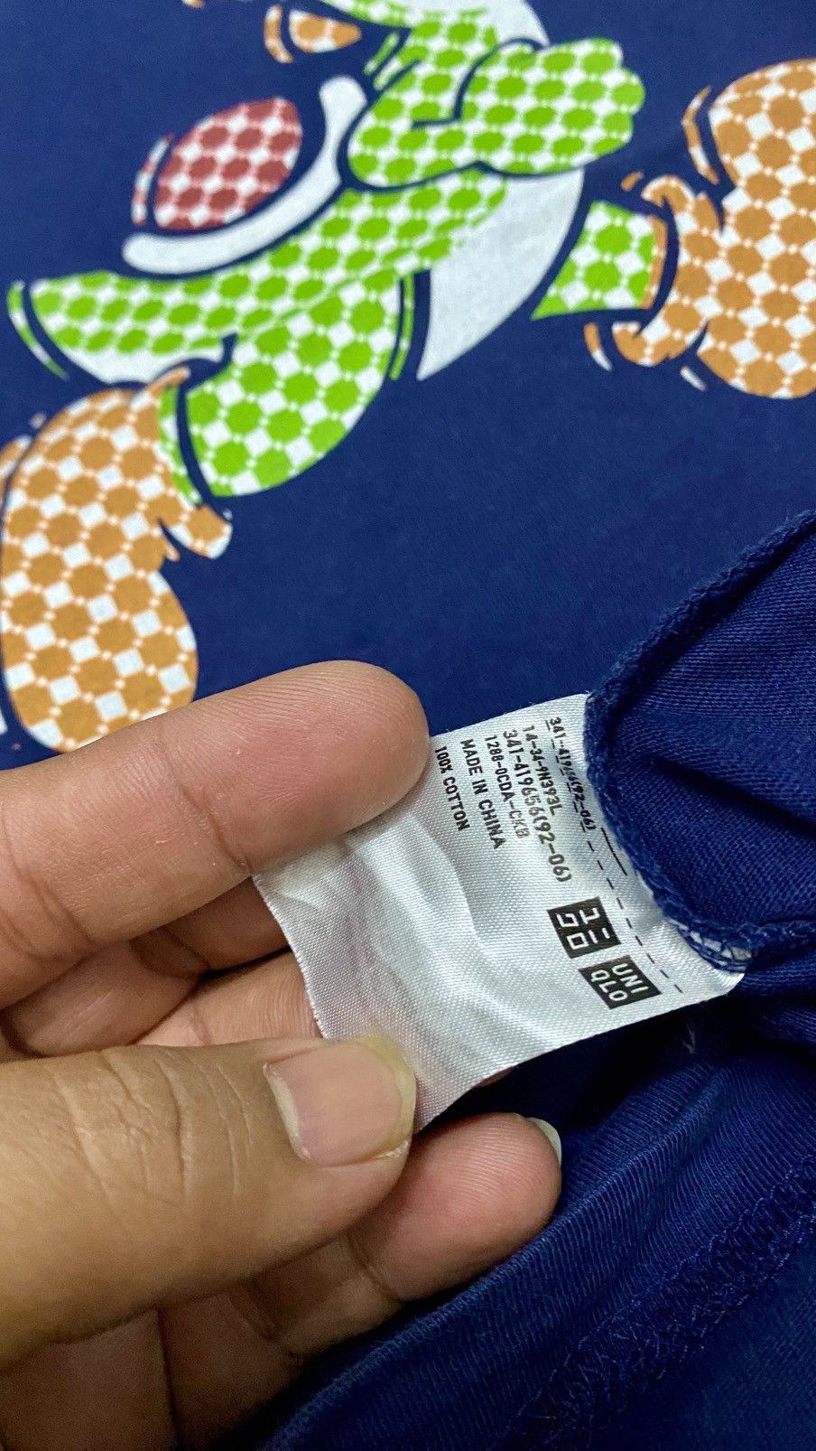 Uniqlo RARE Uniqlo x Nintendo x Mario Size US M / EU 48-50 / 2 - 5 Thumbnail