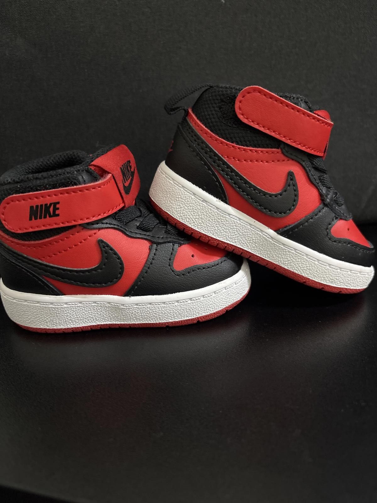 Nike Nike Unisex Toddler 3C Court Borough Mid 2 Shoes Size US 5 / EU 37 - 6 Thumbnail