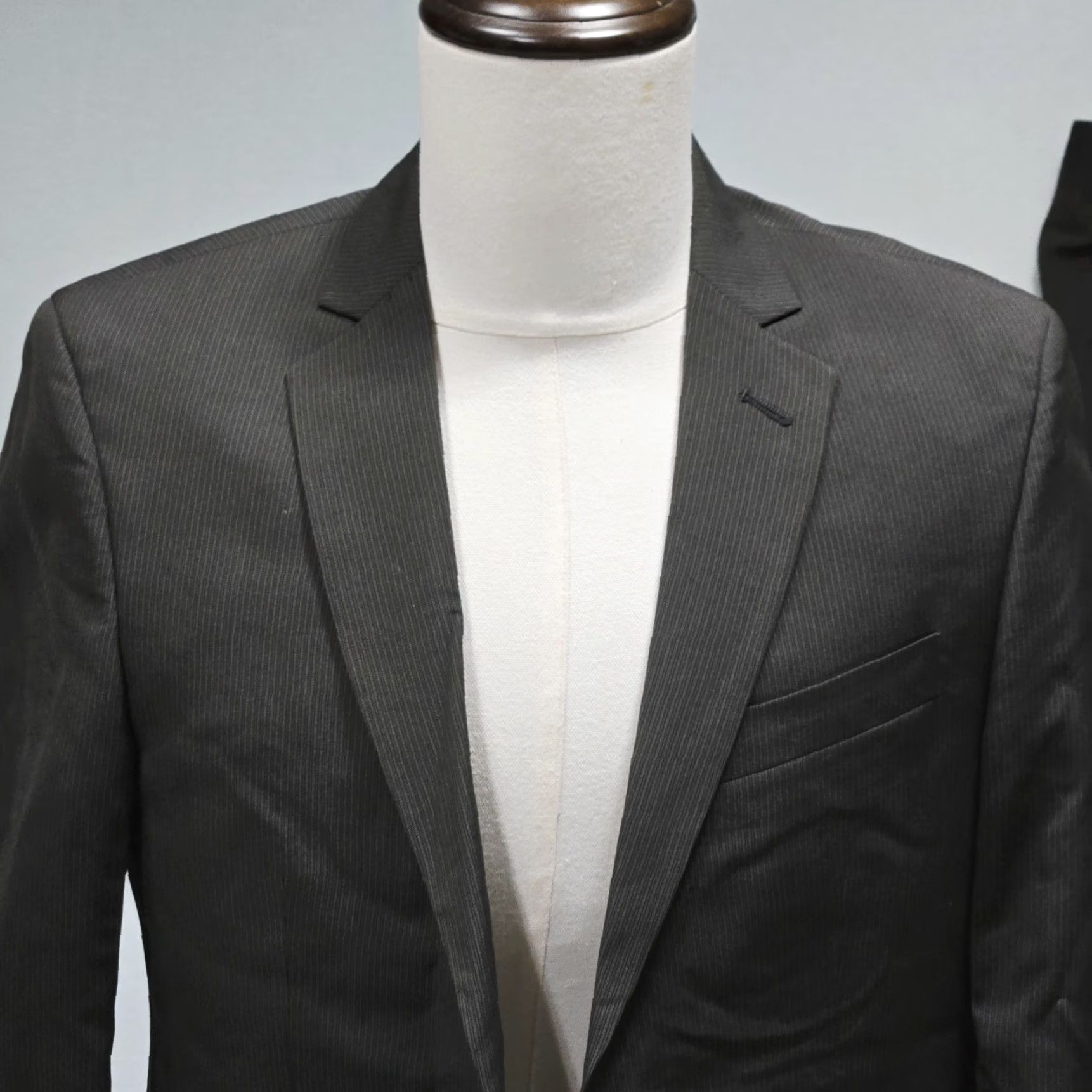 Kenneth Cole KENNETH COLE REACTION Suit Mens 2 Piece NWT 36S Olive Brown Pinstriped 2 Piece Men's Suit Brown Pinstriped Size 36R - 5 Thumbnail