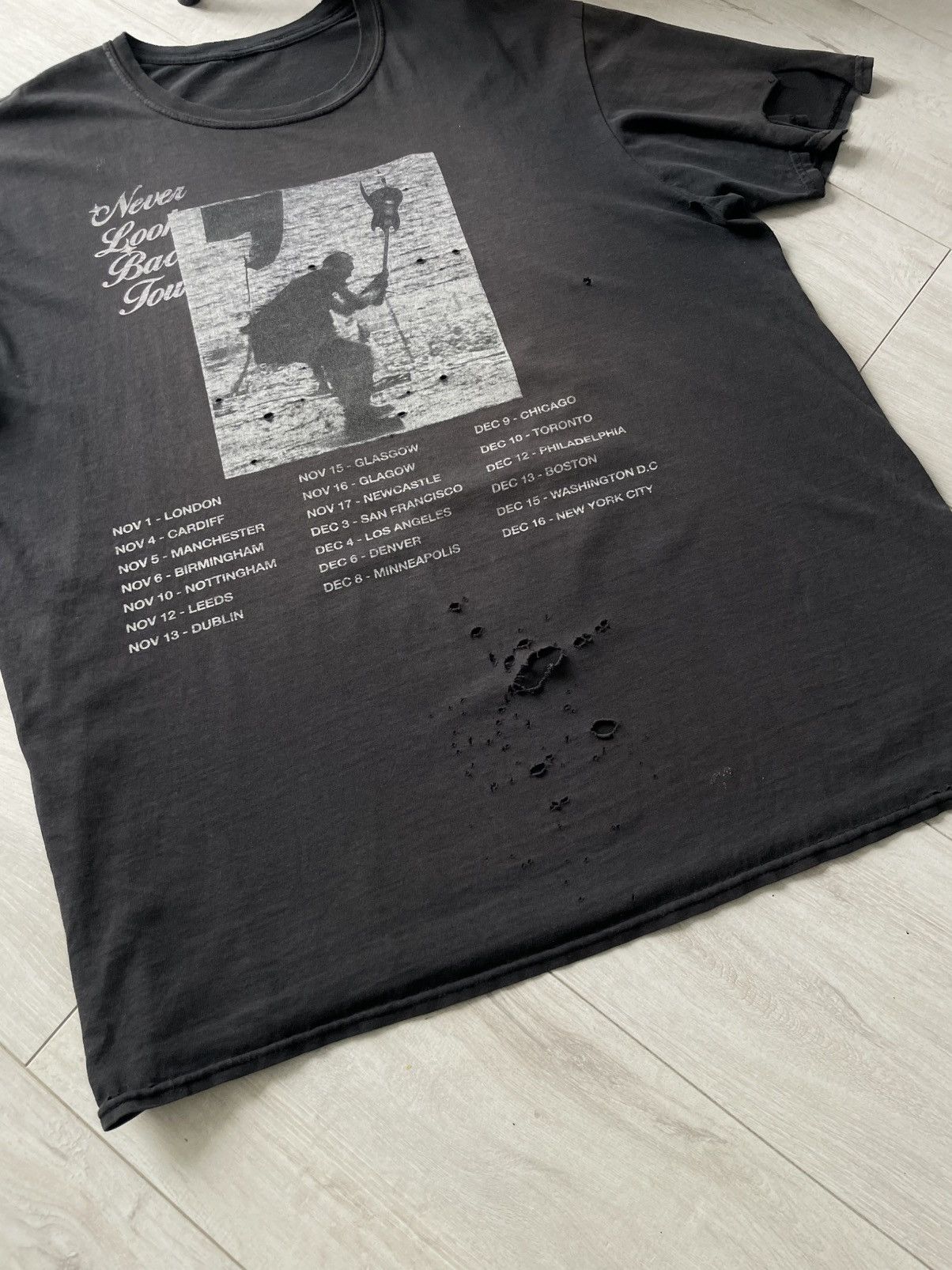 Other Enfants Riches Déprimés Style T-Shirt Distressed Faded RARE Size US L / EU 52-54 / 3 - 4 Thumbnail