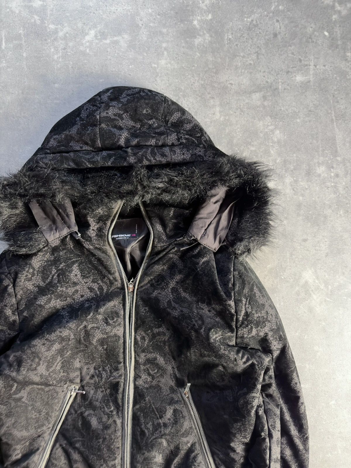 Japanese Brand 00s Fishbone Tribal AOP Faux Fur Hooded Bomber Jacket M Size M / US 6-8 / IT 42-44 - 4 Thumbnail
