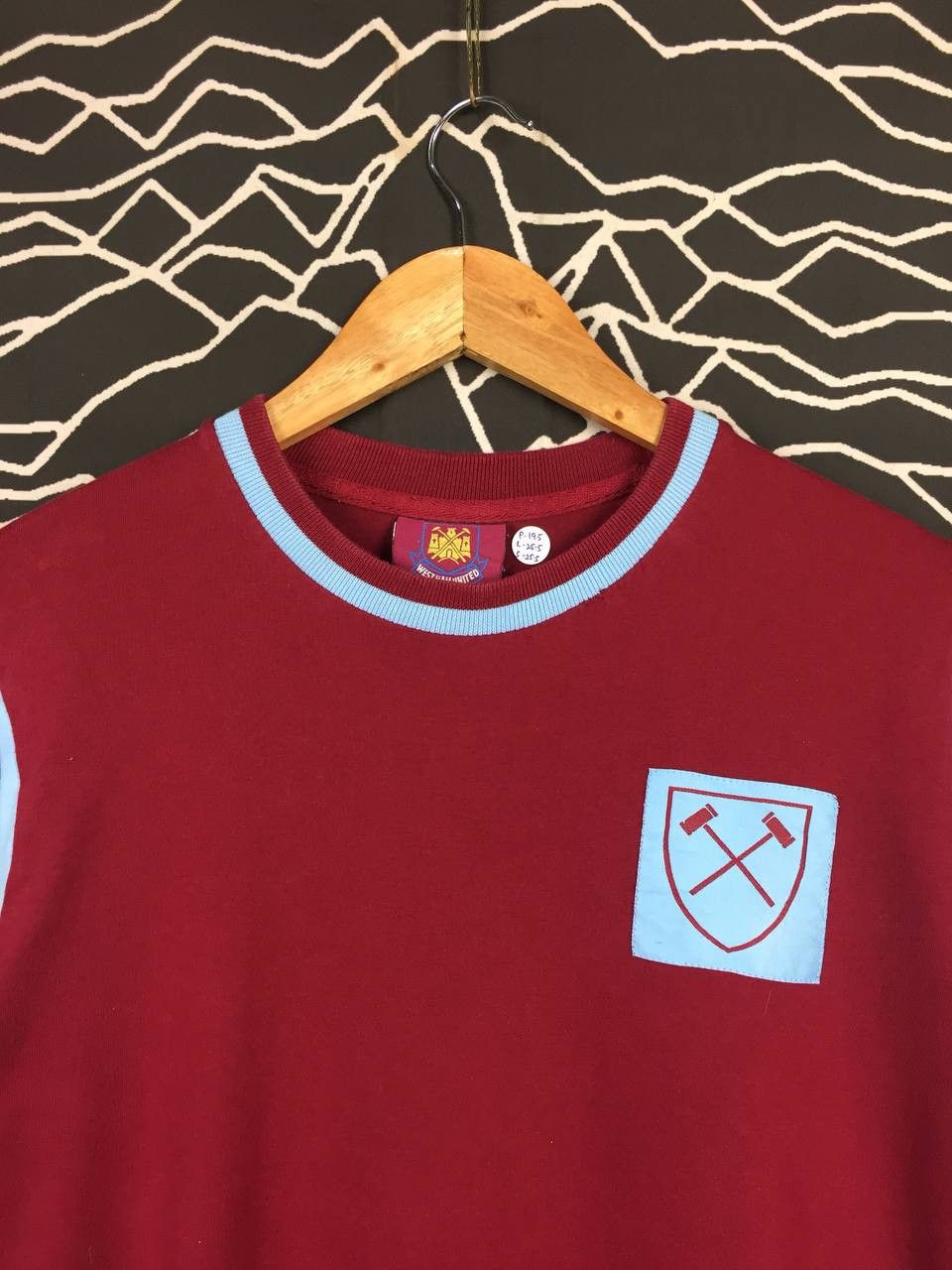 Vintage Official Merchandise West Ham United FC Longsleeve Tee Size US S / EU 44-46 / 1 - 3 Thumbnail