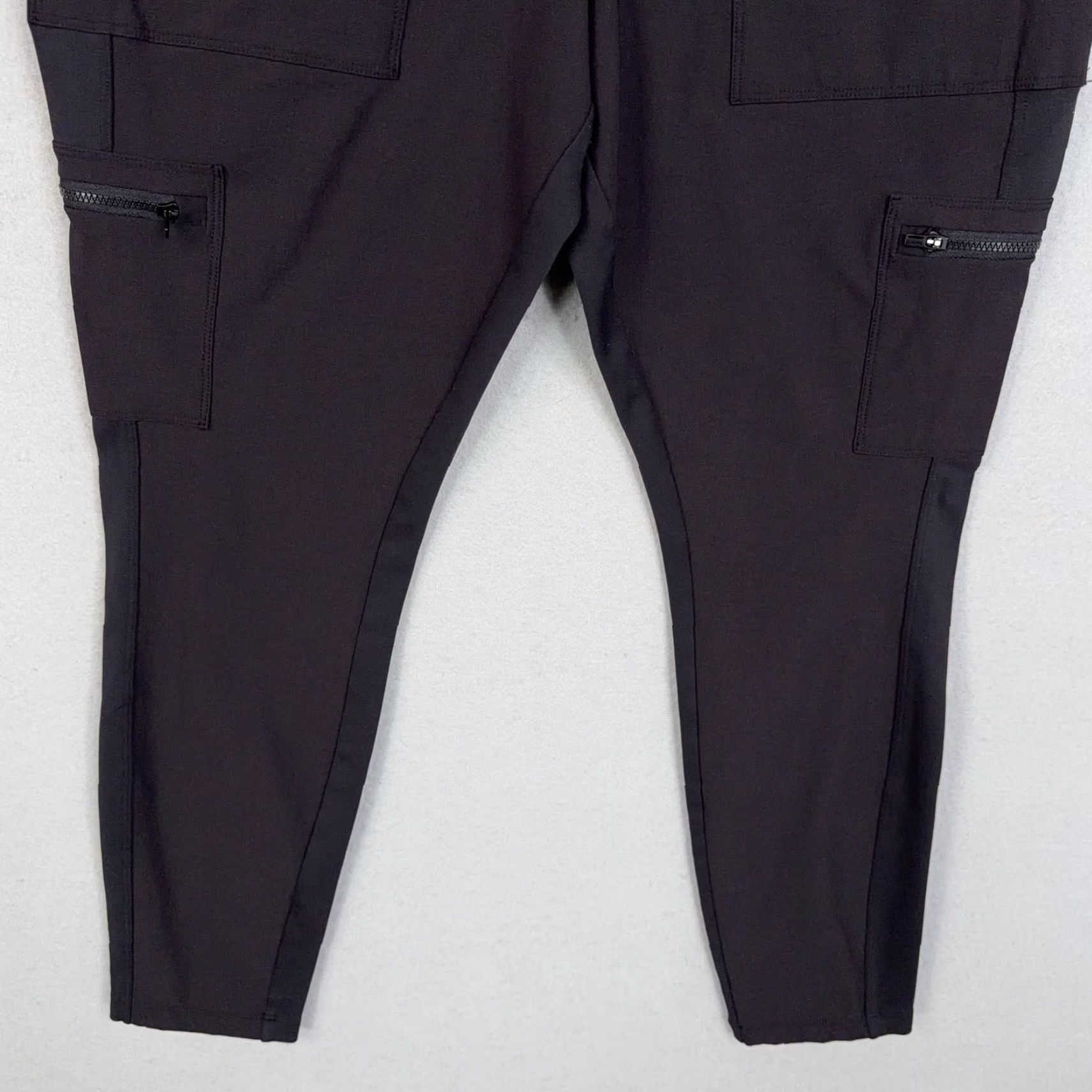 Athleta Athleta Leggings Womens 12 Black Ankle Cargo Pocket Zip Hiking Yoga Running Pant Size 34" / US 12 / IT 48 - 3 Thumbnail