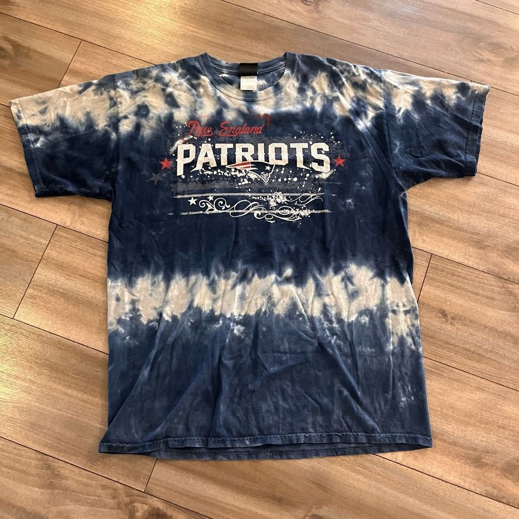 NFL Lot of 2 NFL New England Patriots Tie Dye Graphic Tshirts Me Size US XL / EU 56 / 4 - 5 Thumbnail