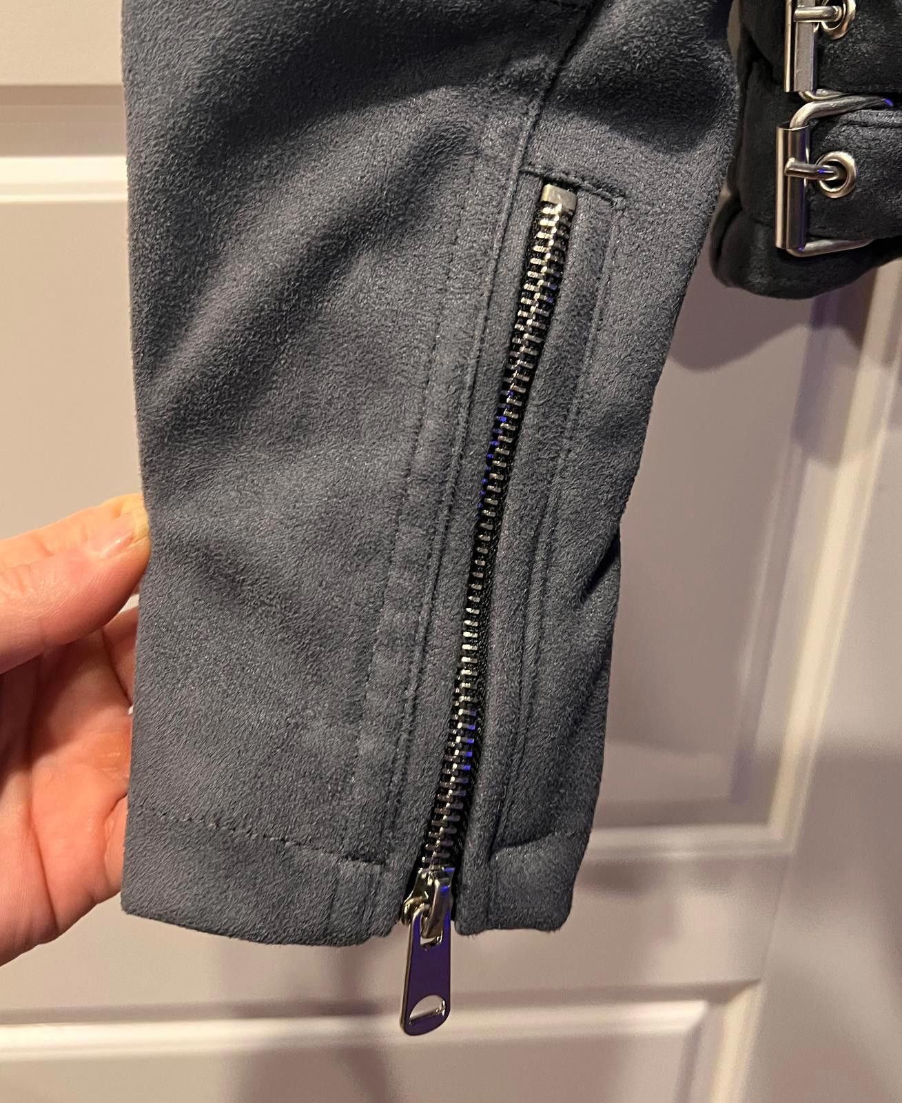 Unknown London Women's Grey Quilted Hooded Jacket with Buckle Detail Size M / US 6-8 / IT 42-44 - 4 Thumbnail
