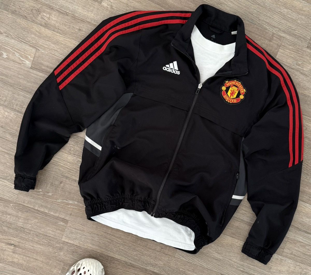 Adidas Adidas Y2K Manchester United Track Soccer Blokecore Jacket Size US M / EU 48-50 / 2 - 10 Thumbnail