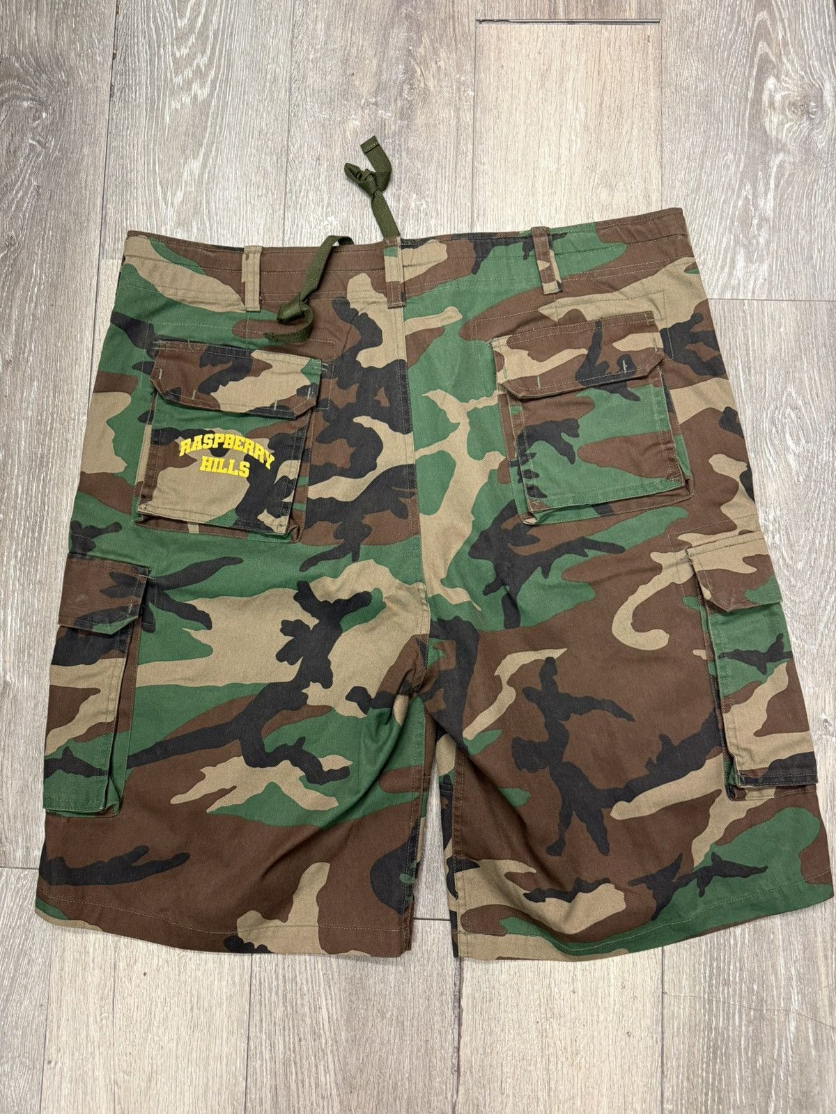 The GV Gallery GV Gallery Raspberry Hills Camo Shorts Size US 38 / EU 54 - 2 Thumbnail