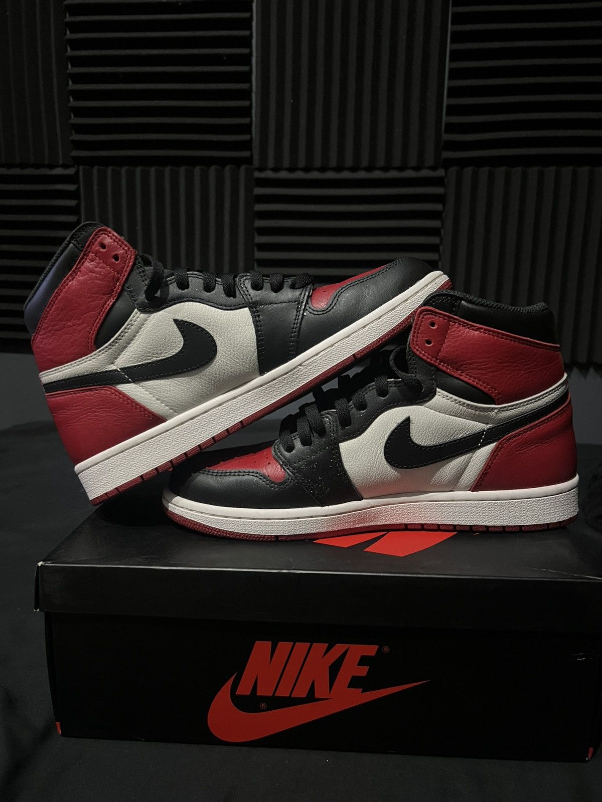 Jordan Brand Air Jordan 1 Bred Toe Size US 9 / EU 42 - 5 Thumbnail