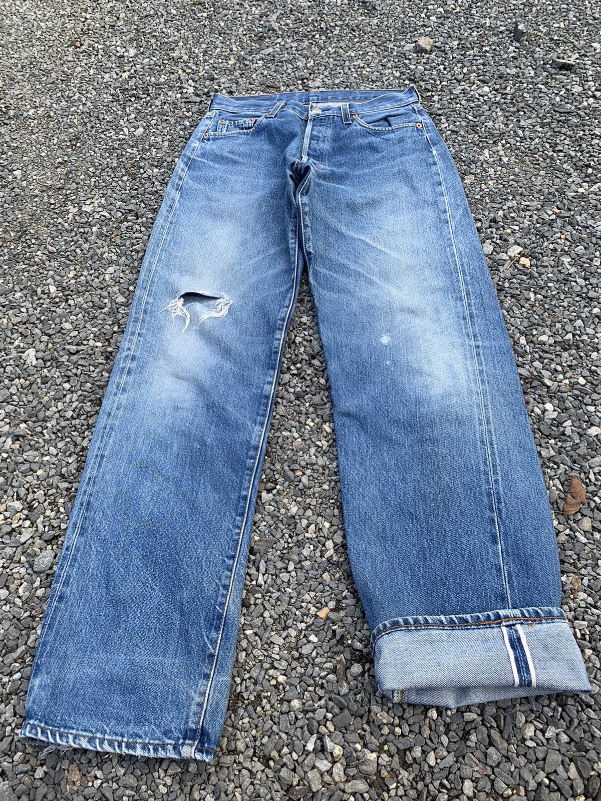 Levi's VINTAGE LEVIS 501 BIG E 555 SELVEDGE FADED DISTRESSED DENIM Size US 29 - 5 Thumbnail