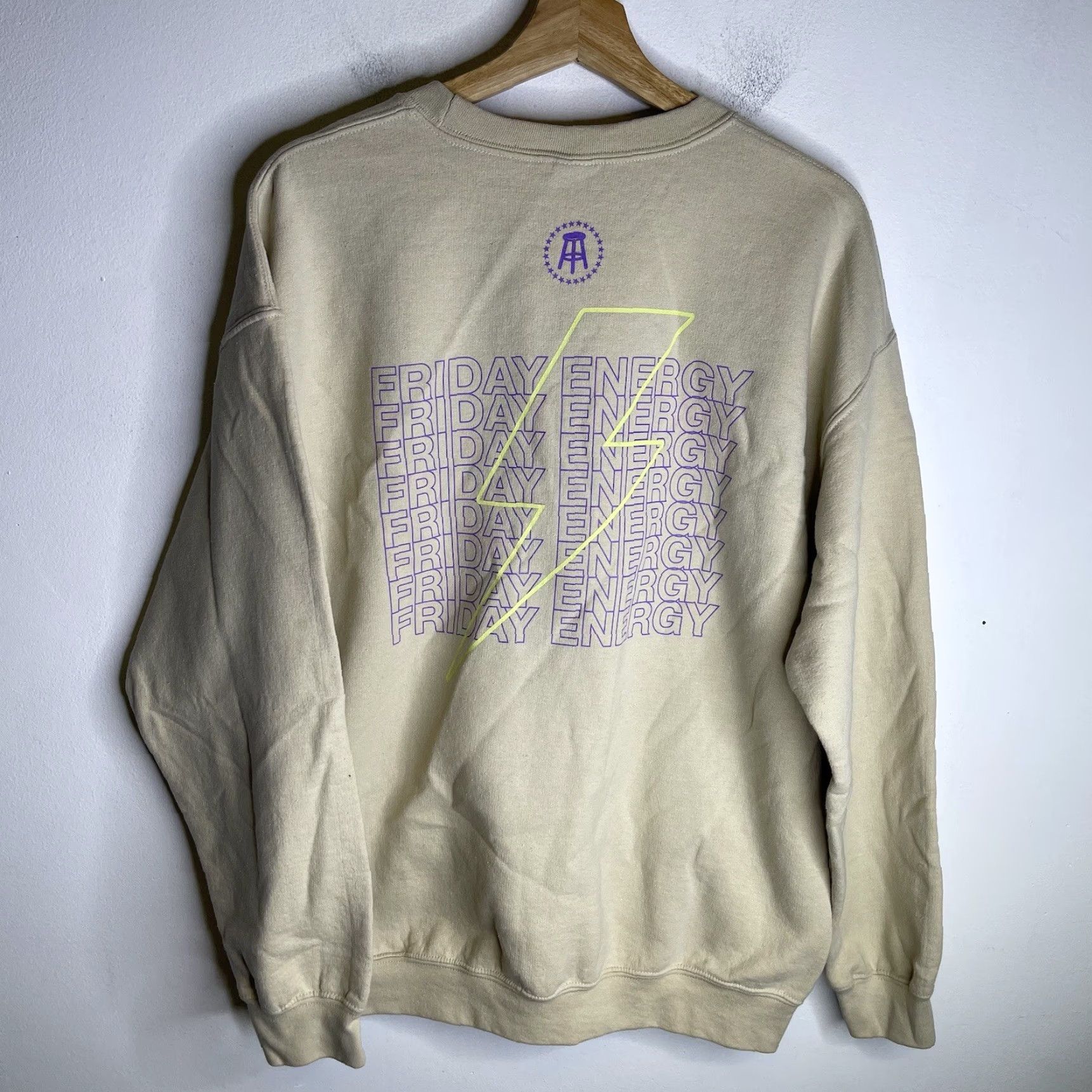 Gildan Barstool Sports Crewneck Sweatshirt Adult Large Chicks in The Office Too Bad Beige Cotton Blend Knit Logo Barstool Sports Crewneck Sweatshirt USA? Size US L / EU 52-54 / 3 - 2 Thumbnail
