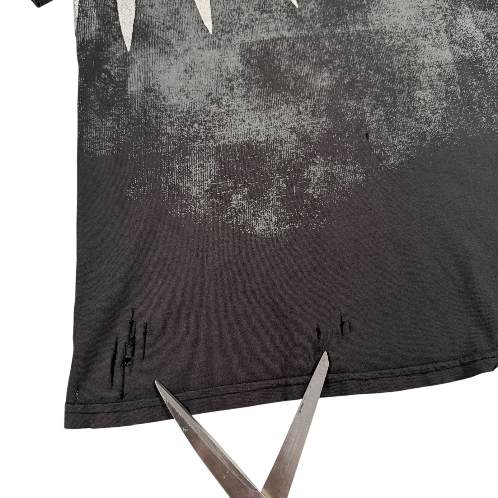 Vintage Vintage y2k Hustler Grunge Switchblade T-shirt Size US M / EU 48-50 / 2 - 8 Thumbnail