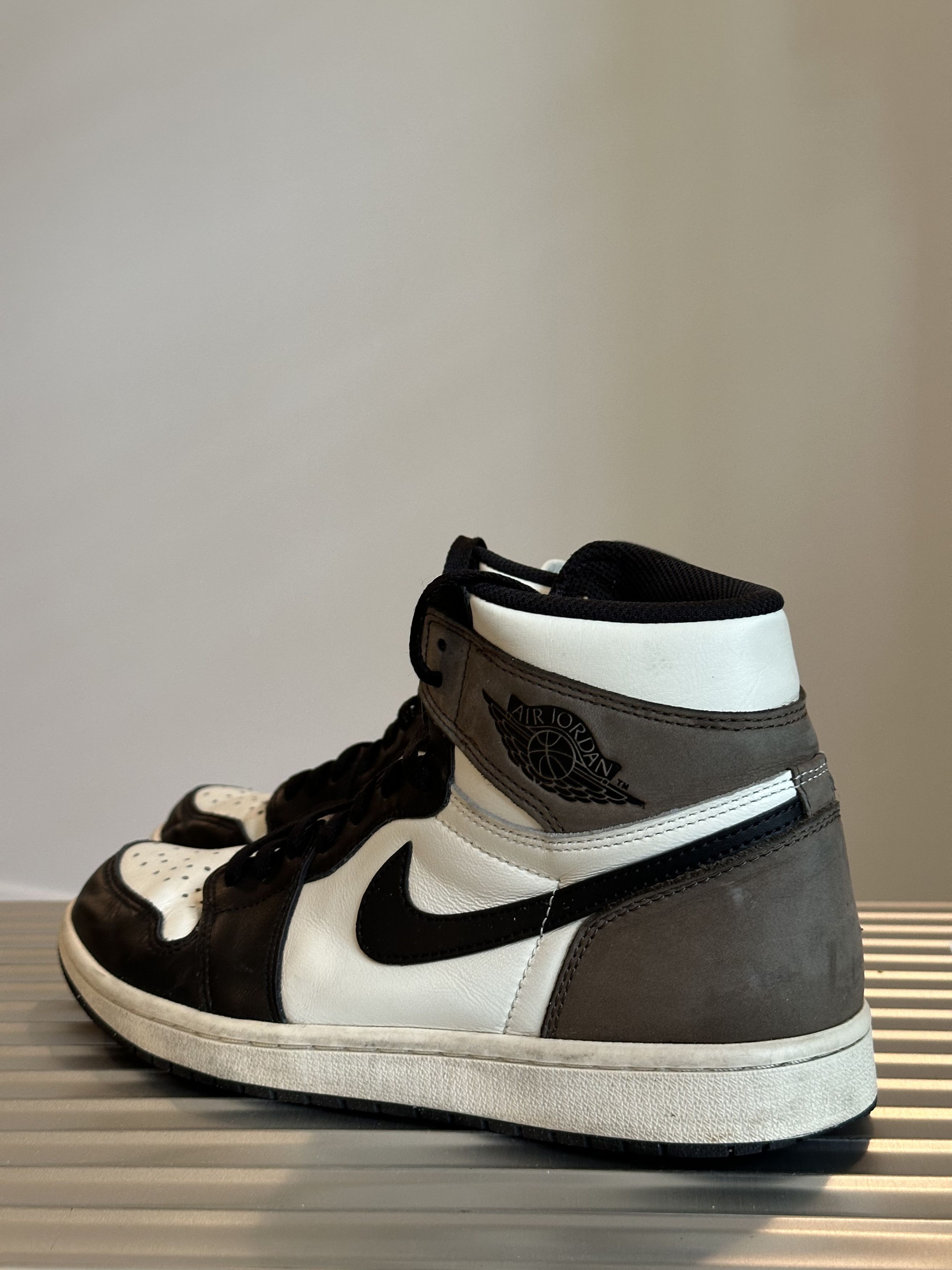 Nike Nike Air Jordan 1 Retro High OG Dark Mocha / Men's US Sz 9 Size US 9 / EU 42 - 3 Thumbnail