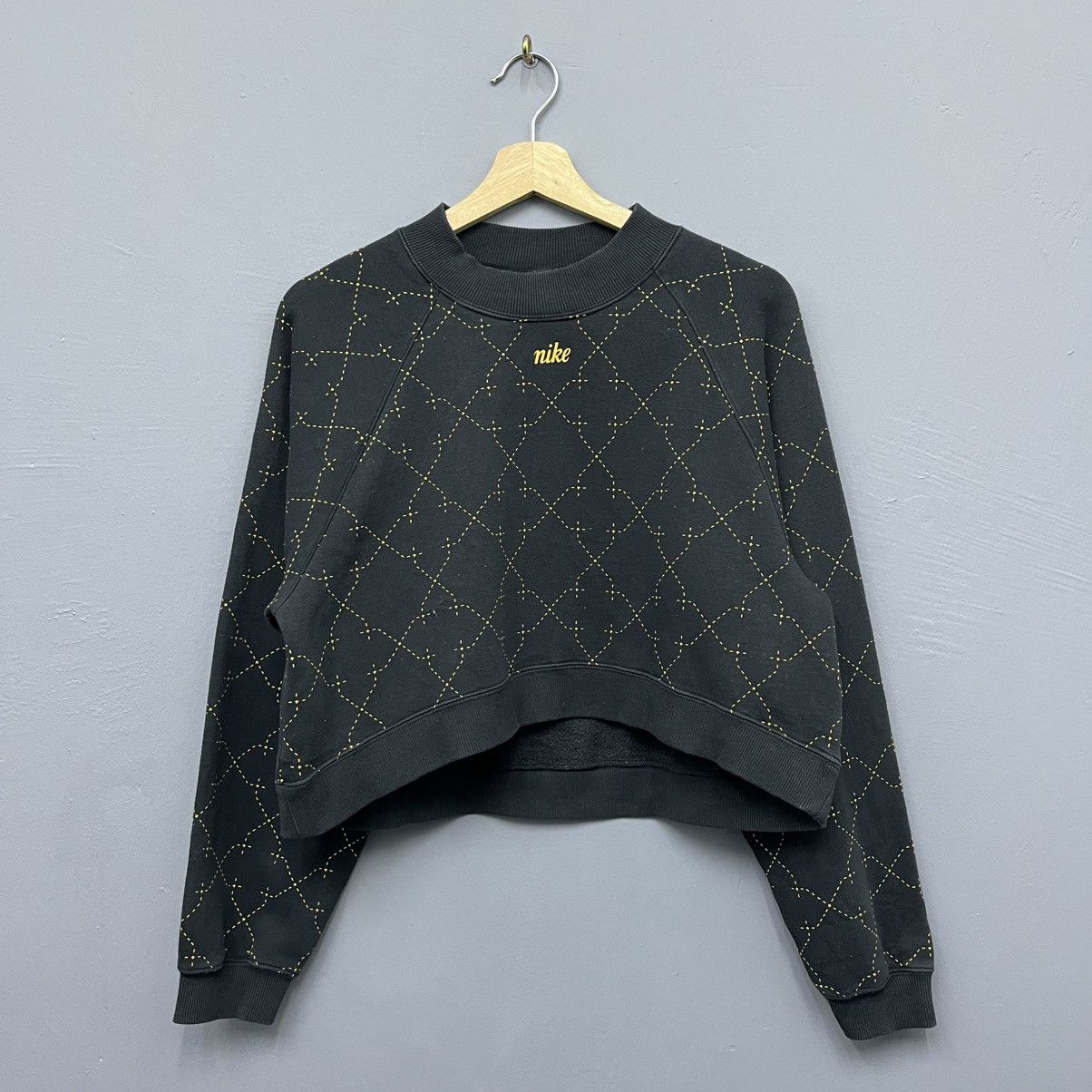 Nike Nike Therma-Fit Cropped Crewneck Sweatshirt Size S / US 4 / IT 40 - 1 Thumbnail