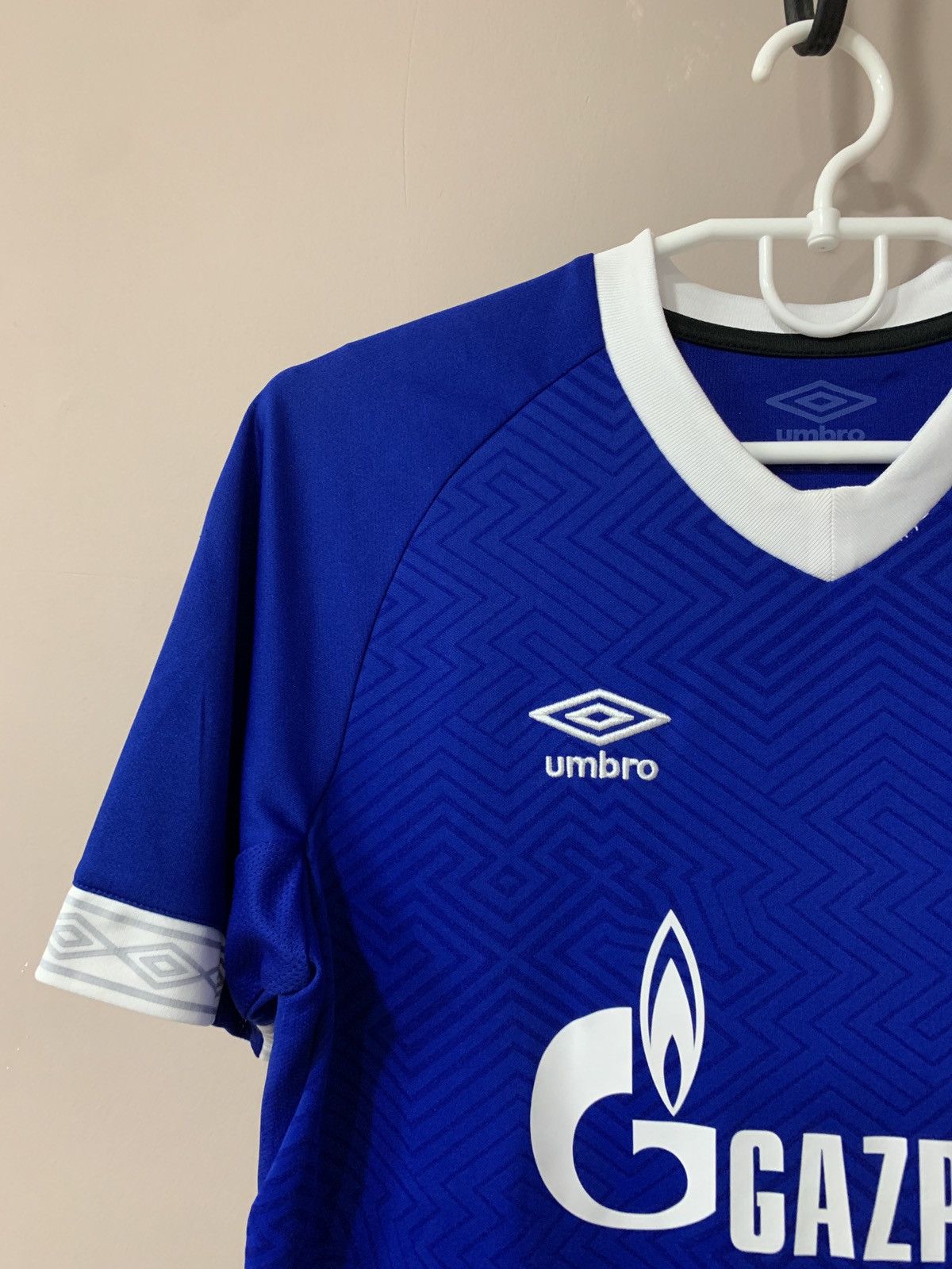 Umbro Schalke 04 Home Football Shirt Umbro Soccer Jersey NUBEL #35 Size US XS / EU 42 / 0 - 3 Thumbnail