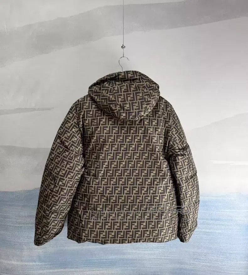 Fendi Fendi Double-Sided Hooded Down Jacket Size US M / EU 48-50 / 2 - 3 Thumbnail