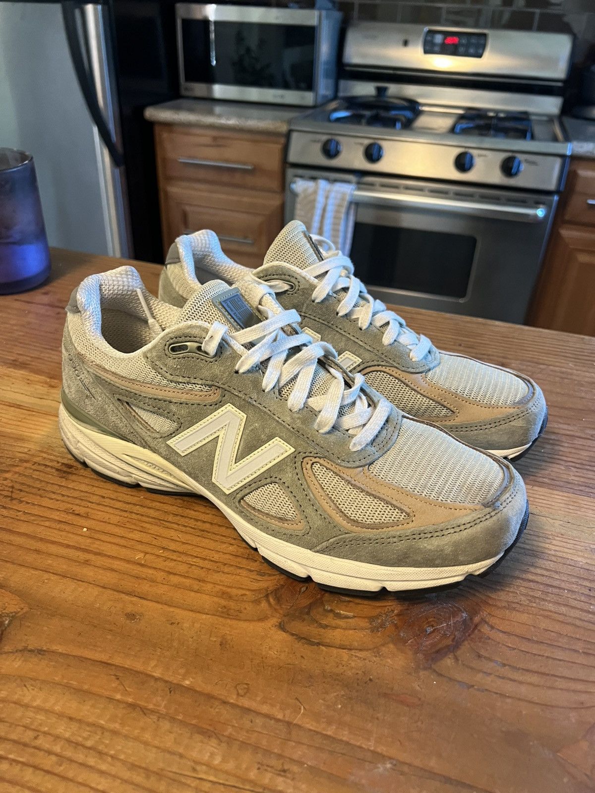 New Balance 990v3 Green New Balance Size US 11.5 / EU 44-45 - 1 Thumbnail