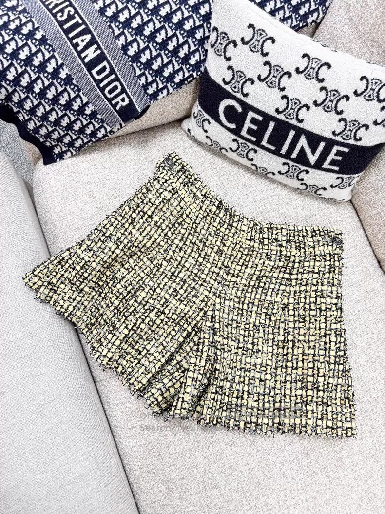 Chanel Chanel Pin black tweed woven shorts and skirts Size 24" / US 00 / IT 34 - 2 Thumbnail