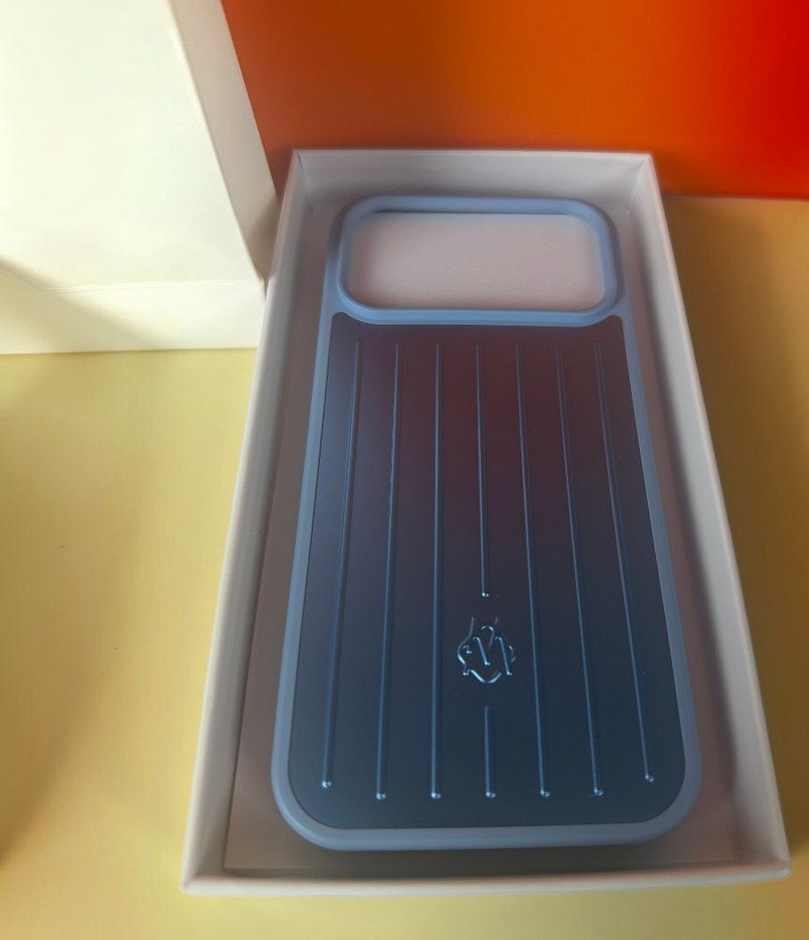 Rimowa Aluminum Iphone 17 Pro Case Luggage Style Blue, Men's — image 4 of 6