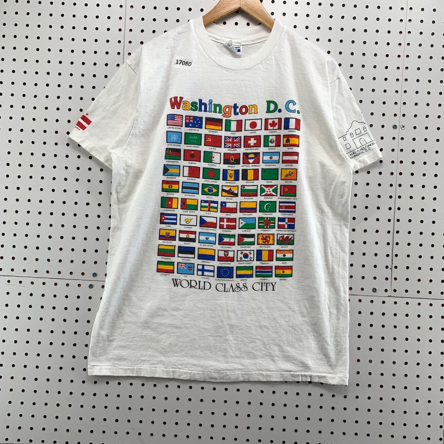 Hanes VINTAGE Washington DC Alamo Flags Shirt Mens XL White 90s USA Hanes T-Shirt Size US XL / EU 56 / 4 - 5 Thumbnail