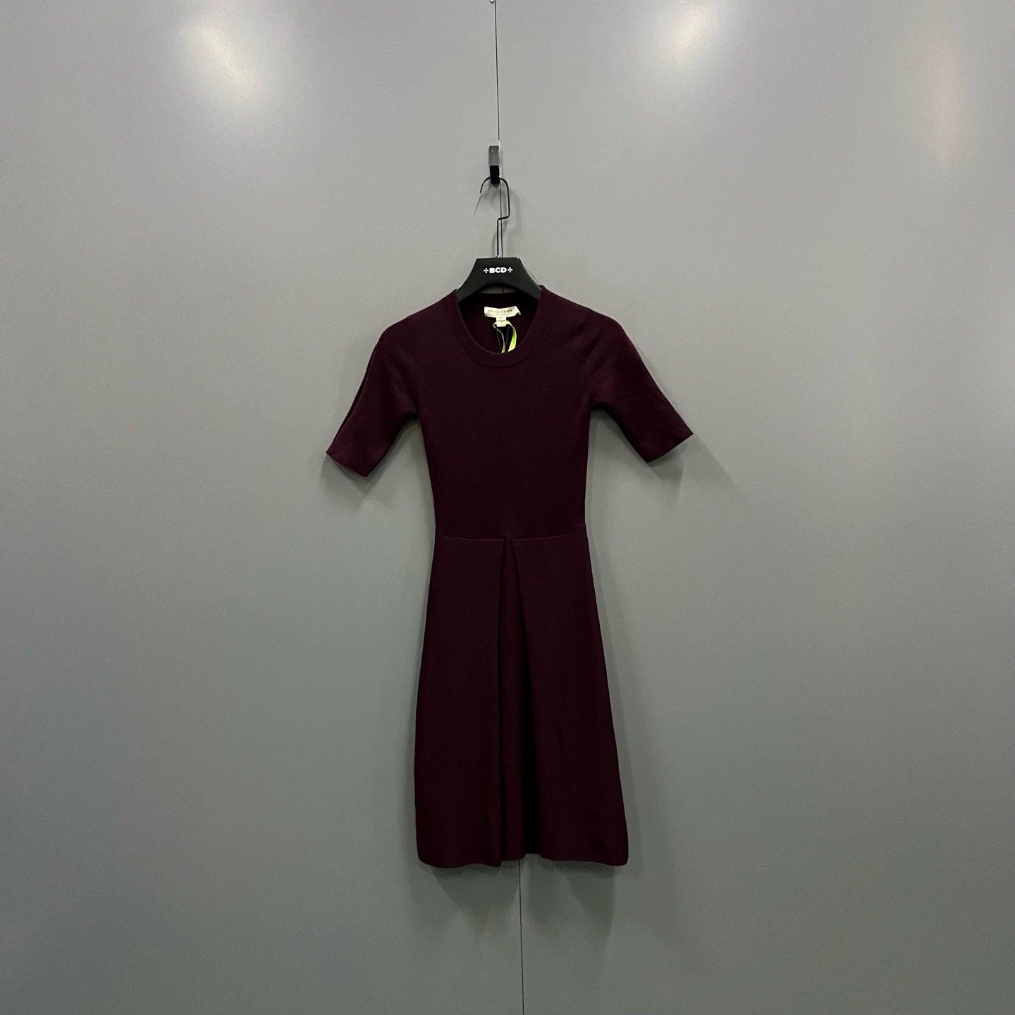 Burberry Burberry Burgundy Knit Dress S Size US S / EU 44-46 / 1 - 1 Thumbnail