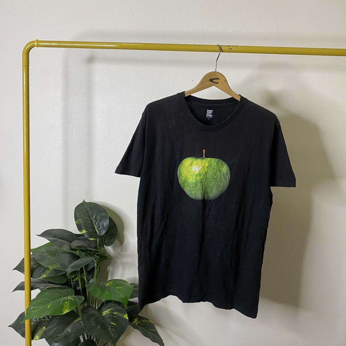 Band Tees 2015 The Beatles by Apple Corps Ltd Band T Shirt Size US L / EU 52-54 / 3 - 1 Thumbnail