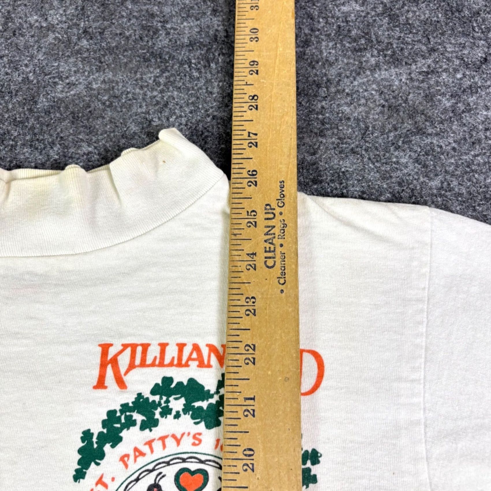 Vintage VINTAGE Killians Red St Pattys 10 Miler Long Sleeve Mock Neck Shirt Medium Men White 1990s Graphic Tee Sportswear Size US M / EU 48-50 / 2 - 4 Thumbnail