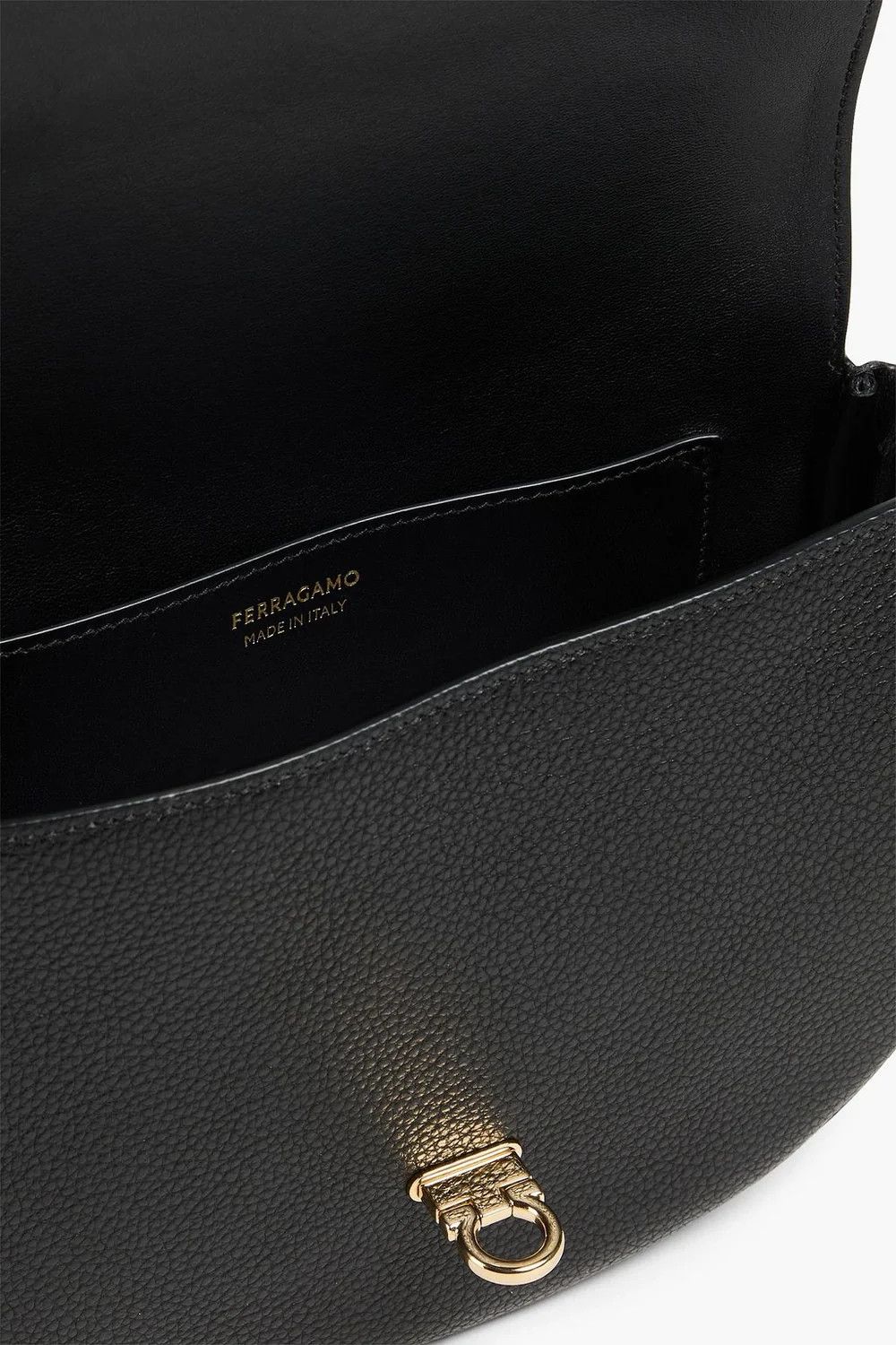 Salvatore Ferragamo o1s1rm1124 Size: OS / Pebbled-Leather Cross-Body Bag in Nero Size ONE SIZE - 4 Thumbnail