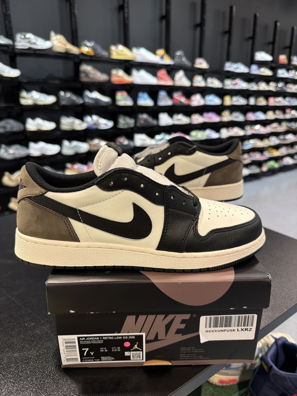 Jordan Brand Jordan 1 Low mocha Size-7y Brand New Quick Shipping Size US 7 / EU 40 - 1 Thumbnail