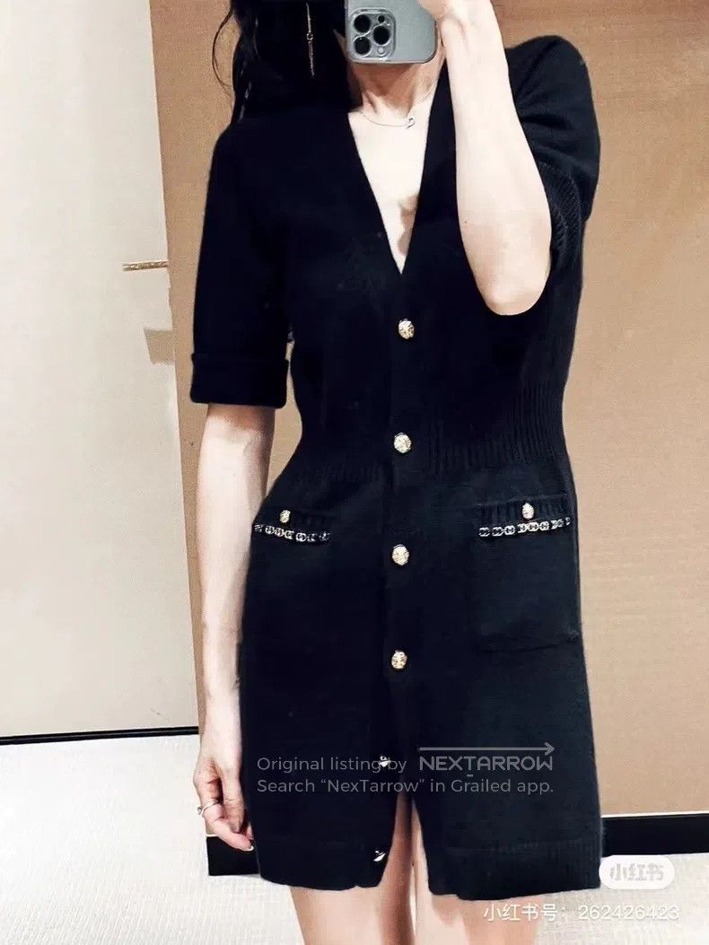 Chanel Chanel Black V-neck cashmere knitted dress Size XS / US 0-2 / IT 36-38 - 7 Thumbnail