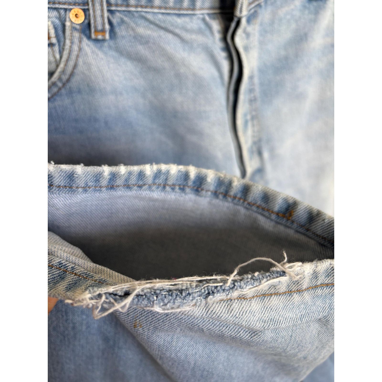 Levi's Levi’s 522 W38 L34 Light Wash Tapered Button Fly Jeans 2009 Size US 38 / EU 54 - 10 Thumbnail