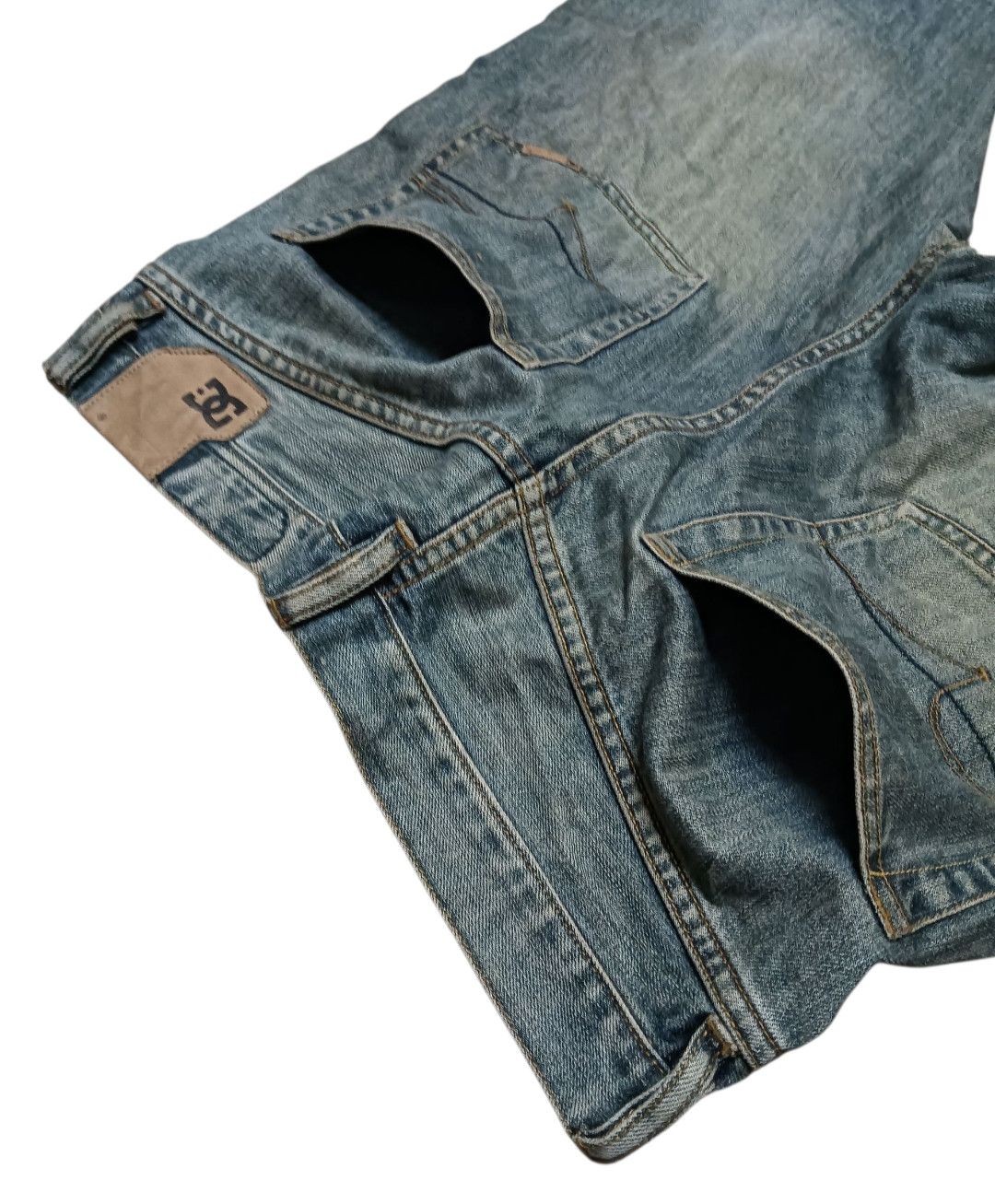 DC DC Distressed Jeans Size US 32 / EU 48 - 11 Thumbnail