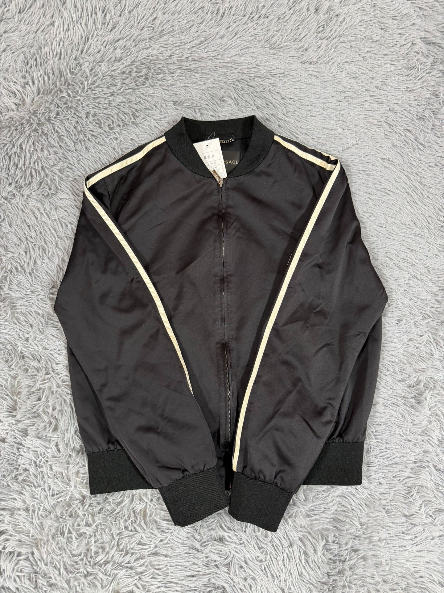 Versace Versace Embroidered Black Light Jacket l Men Size US L / EU 52-54 / 3 - 1 Thumbnail