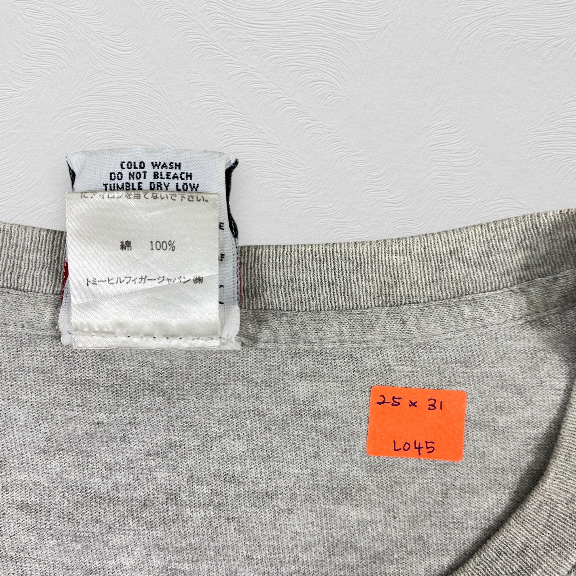 Tommy Hilfiger Vintage 90s Tommy Hilfiger Big Logo Spell Out T-Shirt - L045 Size US XL / EU 56 / 4 - 4 Thumbnail