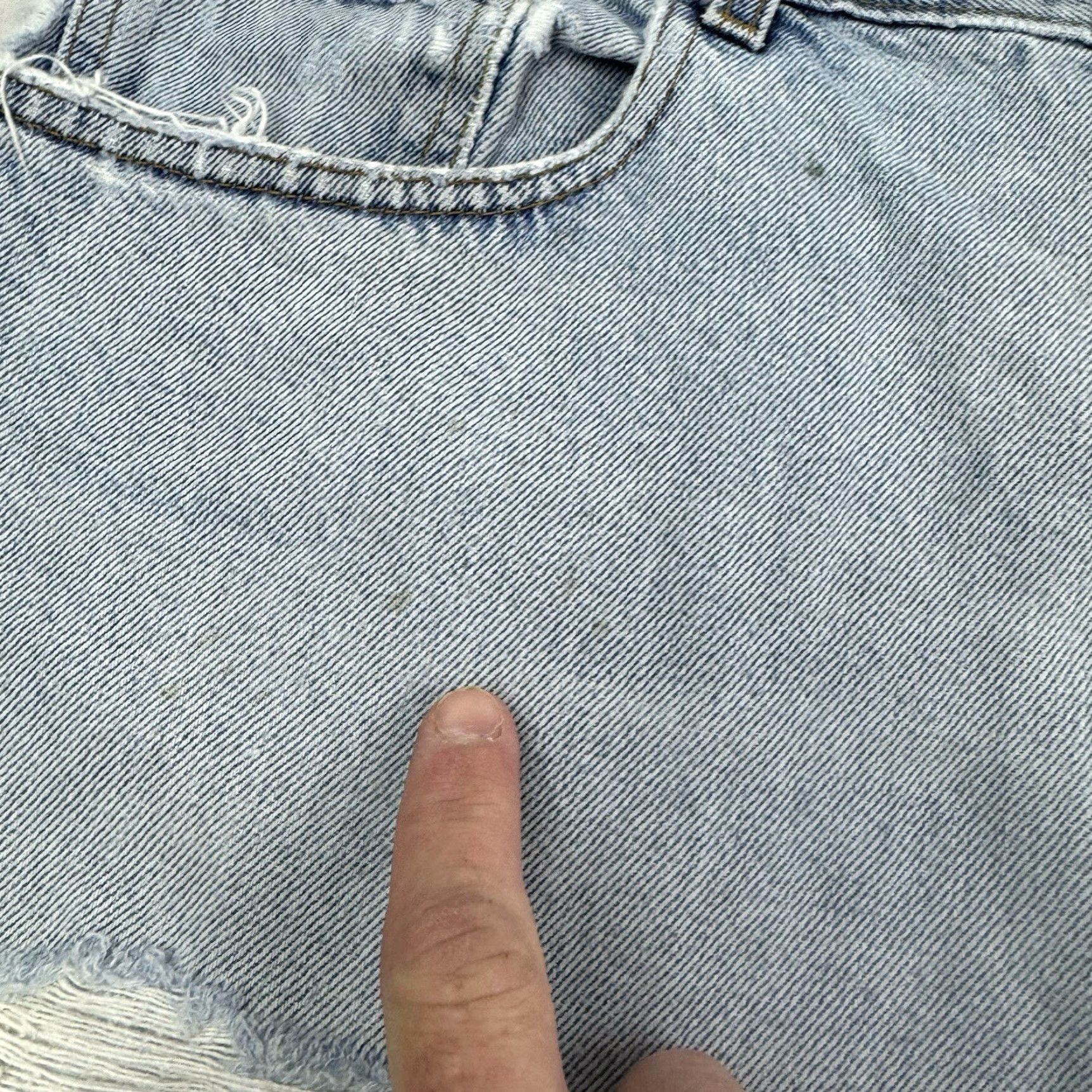 Levi's VINTAGE Levi's 560 Jeans Men 34x32 Loose Fit Tapered Leg 90s Thrashed Worn Blue Mens Size US 34 / EU 50 - 7 Thumbnail