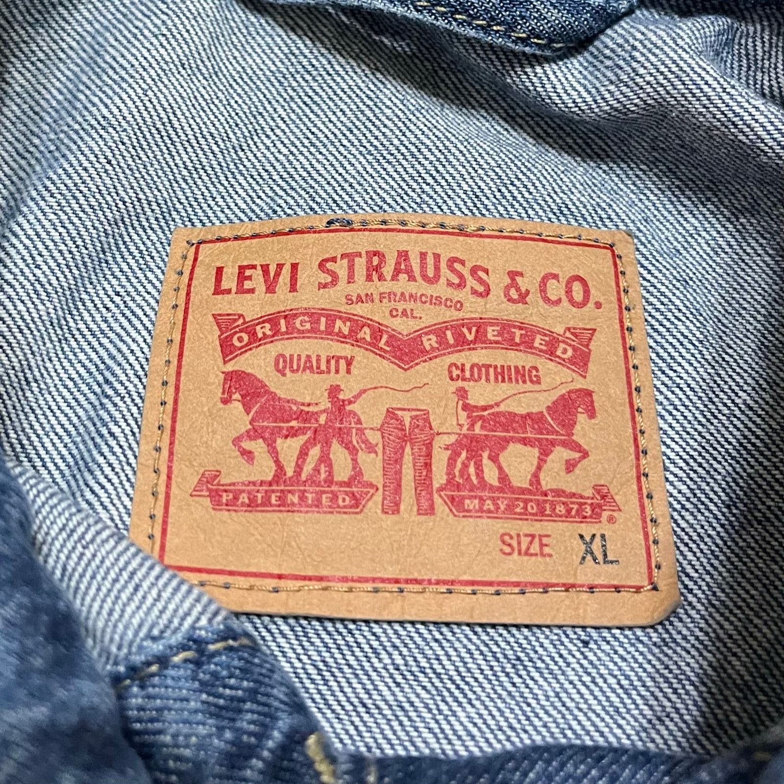 Levi's Vintage Levis Medium Washed Denim Trucker Jacket XL Size US XL / EU 56 / 4 - 3 Thumbnail