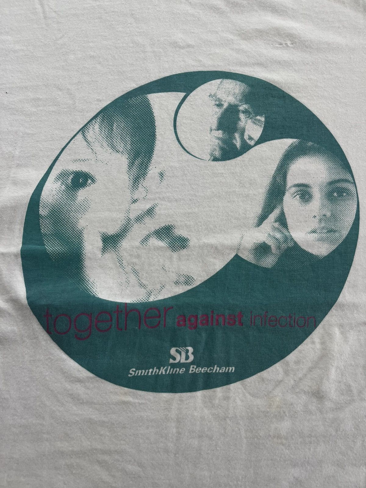 Vintage Vintage Snith Kline Beecham company promo 90’s T-shirt Size US L / EU 52-54 / 3 - 6 Thumbnail