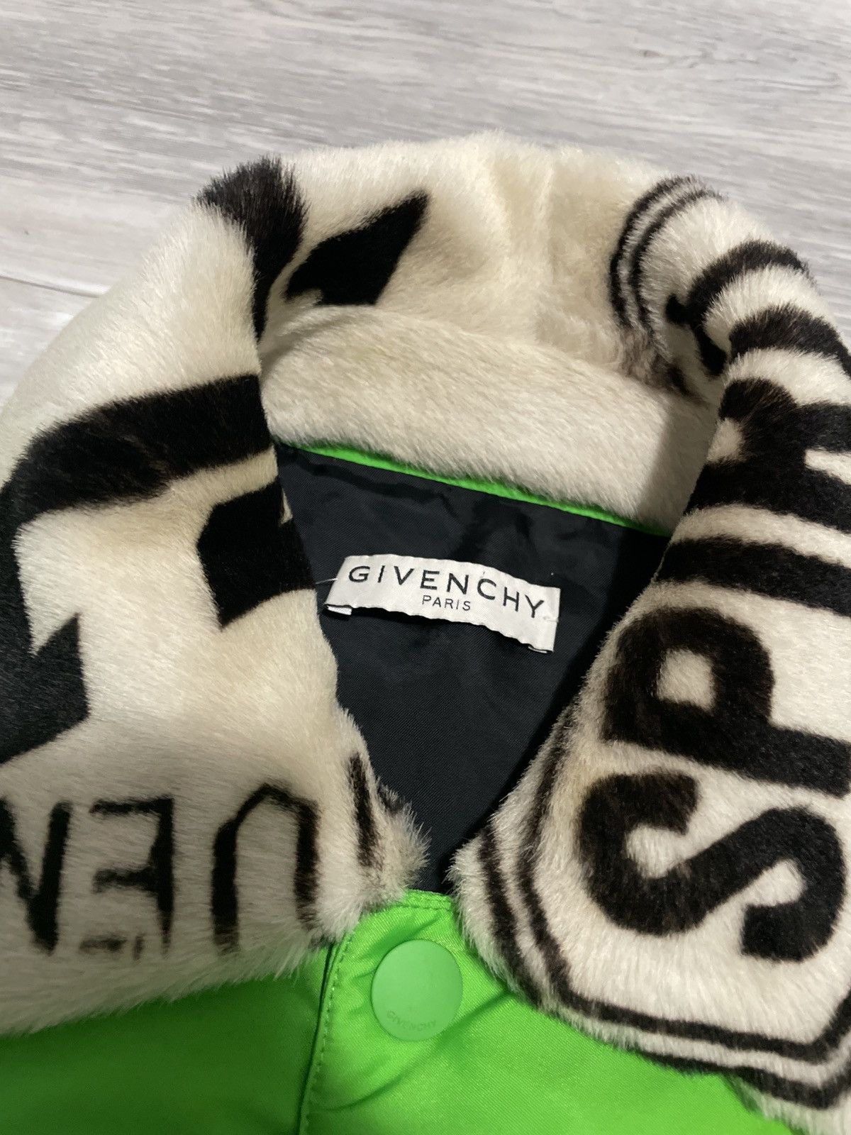 Givenchy Givenchy Neon Green Shearling Jacket Size US M / EU 48-50 / 2 - 9 Thumbnail