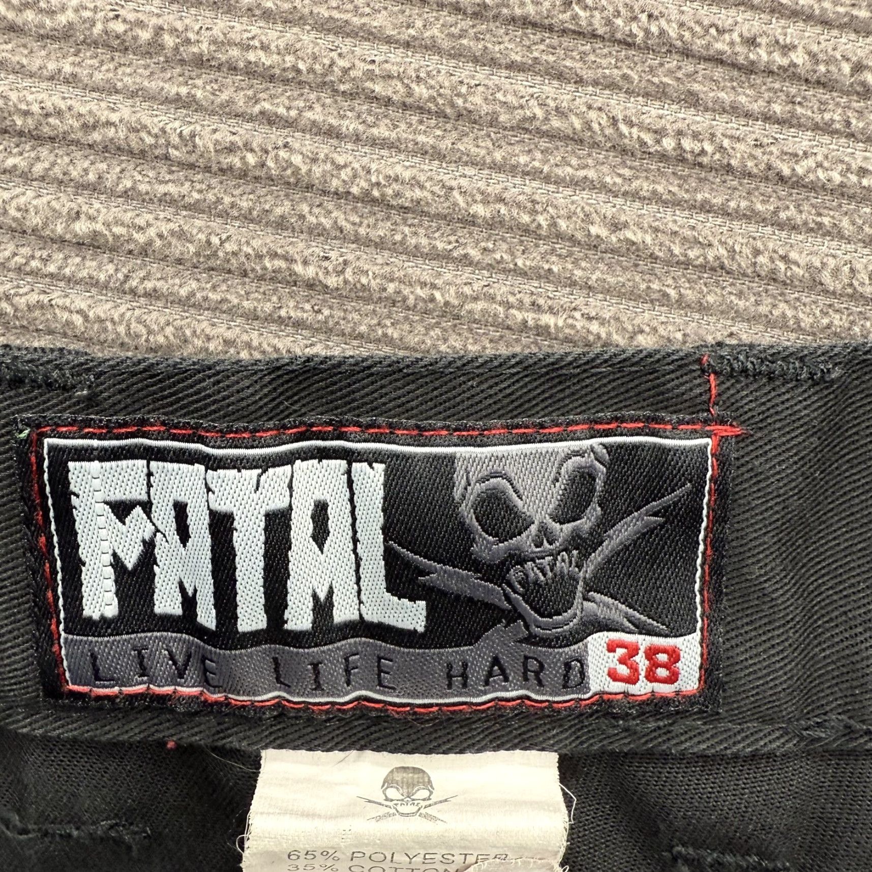 Vintage Fatal Crew Shorts Mens 38 Black Chino Casual Walk Shorts Logo Patch Hem Leather Patch 65% Polyester 35% Cotton Flat Front Belt Loops Pockets Size US 38 / EU 54 - 4 Thumbnail