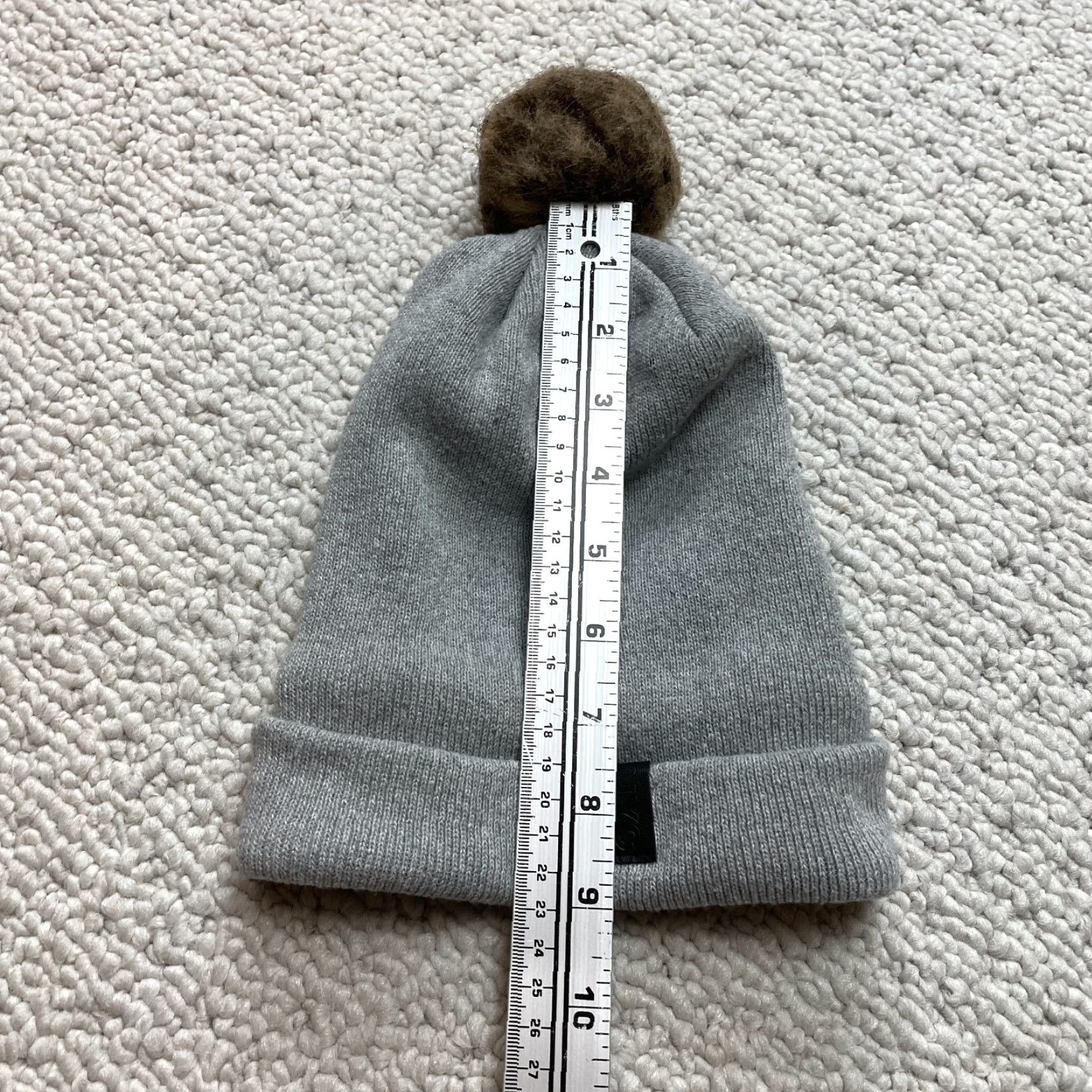 Vintage NYC Beanie One Size Gray with Brown Poof Top - Adult Unisex Knit Hat Size US M / EU 48-50 / 2 - 3 Thumbnail