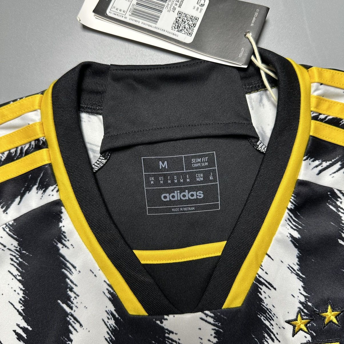 Adidas JUVENTUS ADIDAS 2024/2025 FOOTBALL HOME JERSEY #10 YILDIZ Size US M / EU 48-50 / 2 - 5 Thumbnail